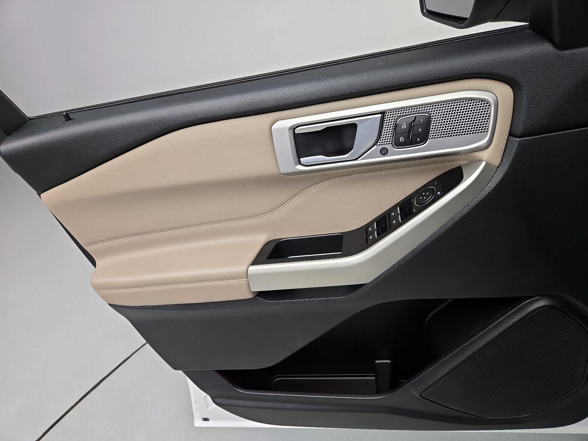 Thumbnail: 2021 Ford Explorer - 12