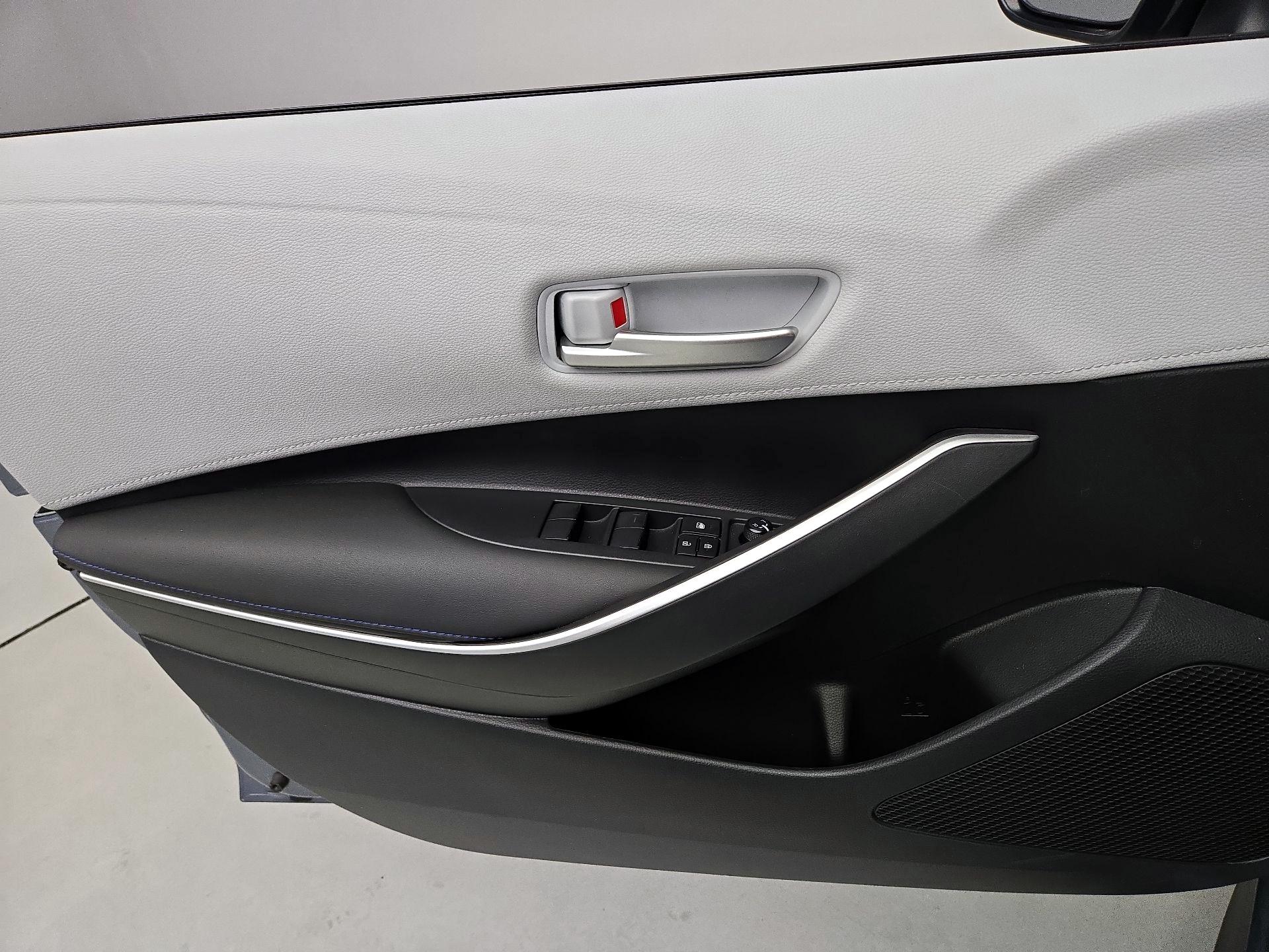 Thumbnail: 2020 Toyota Corolla - 12