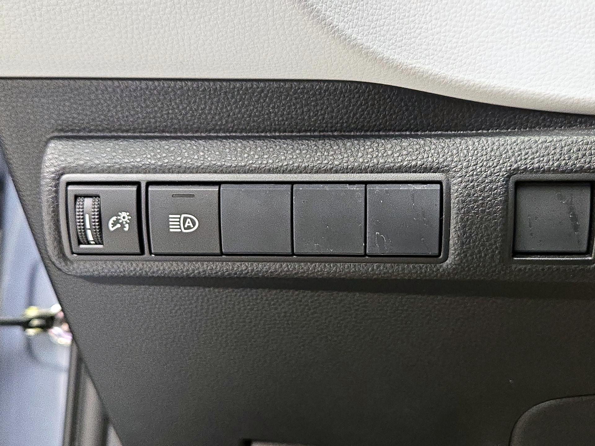 Thumbnail: 2020 Toyota Corolla - 13