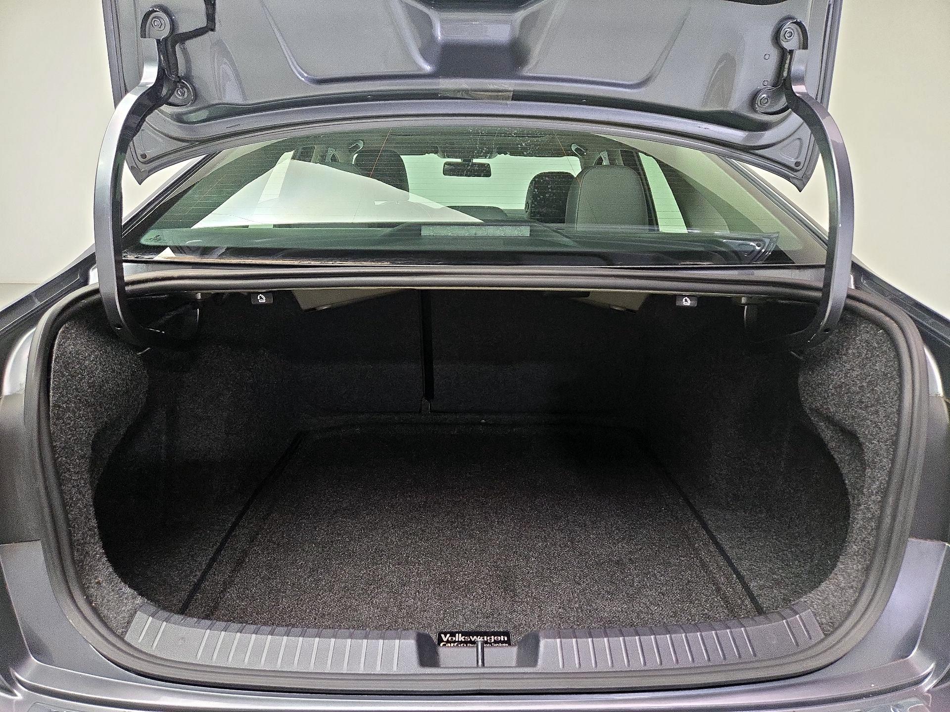 Thumbnail: 2019 Volkswagen Jetta - 20