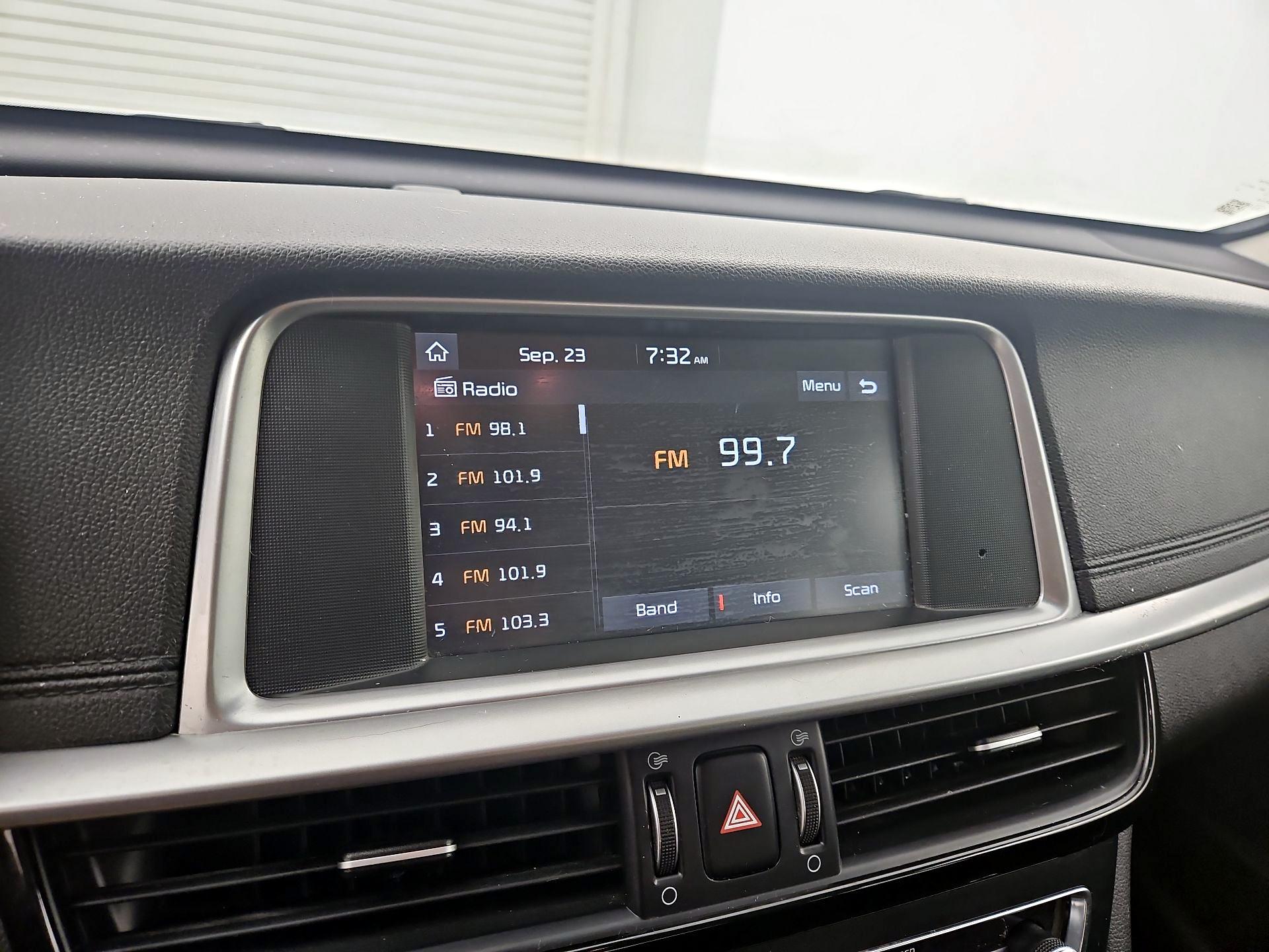 Thumbnail: 2019 Kia Optima - 15