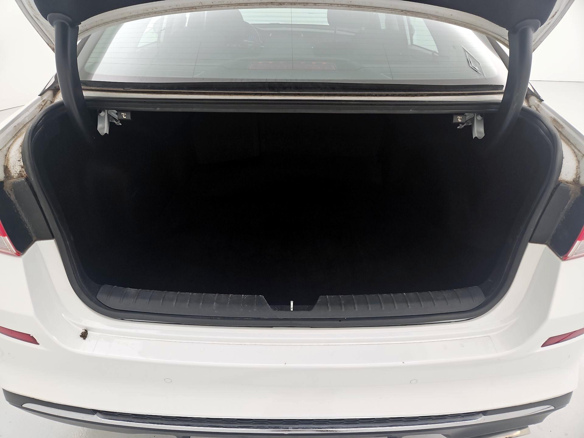 Thumbnail: 2019 Kia Optima - 20
