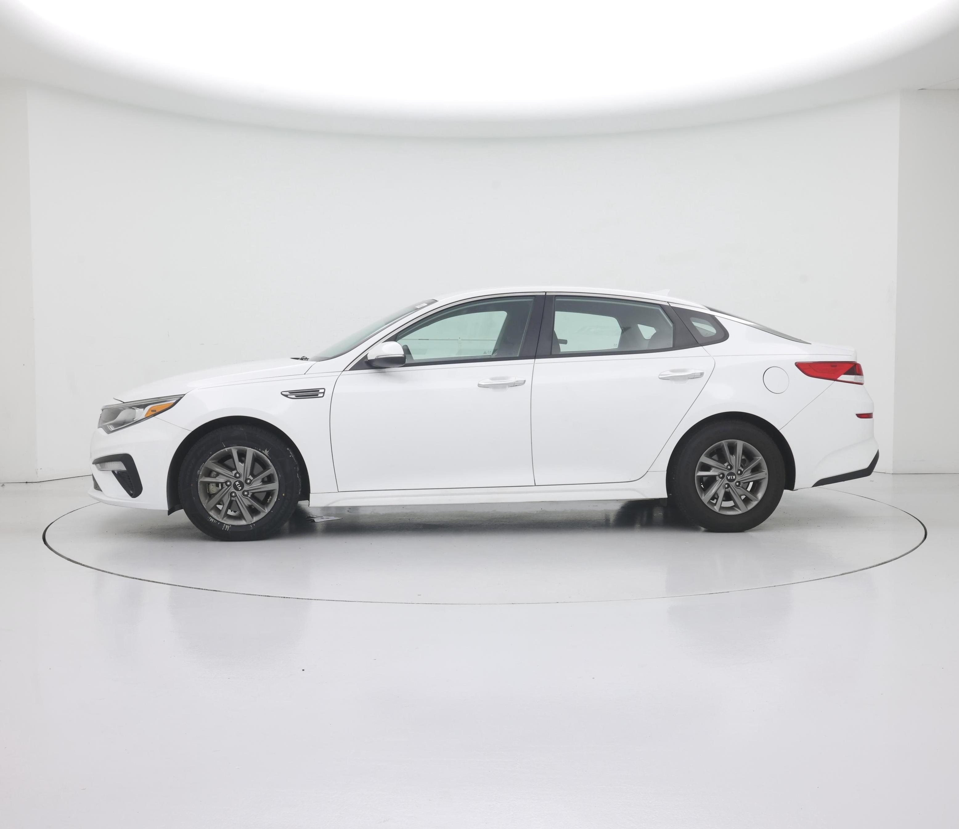 Thumbnail: 2019 Kia Optima - 3