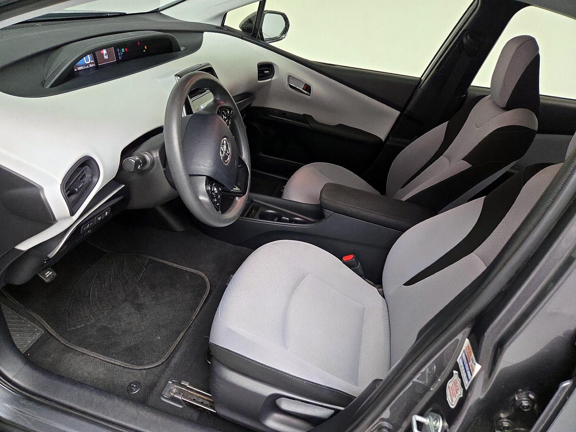 Thumbnail: 2020 Toyota Prius - 11