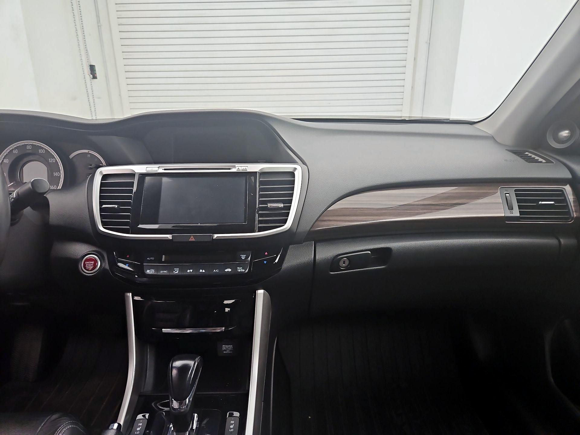 Thumbnail: 2016 Honda Accord - 9