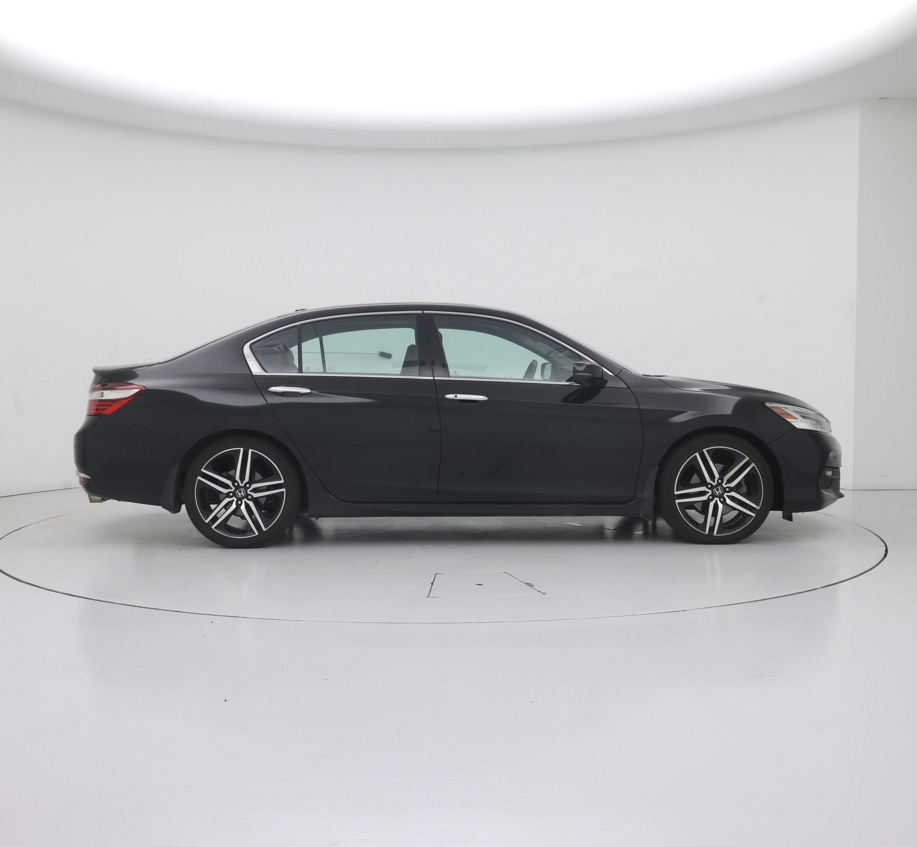 Thumbnail: 2016 Honda Accord - 7