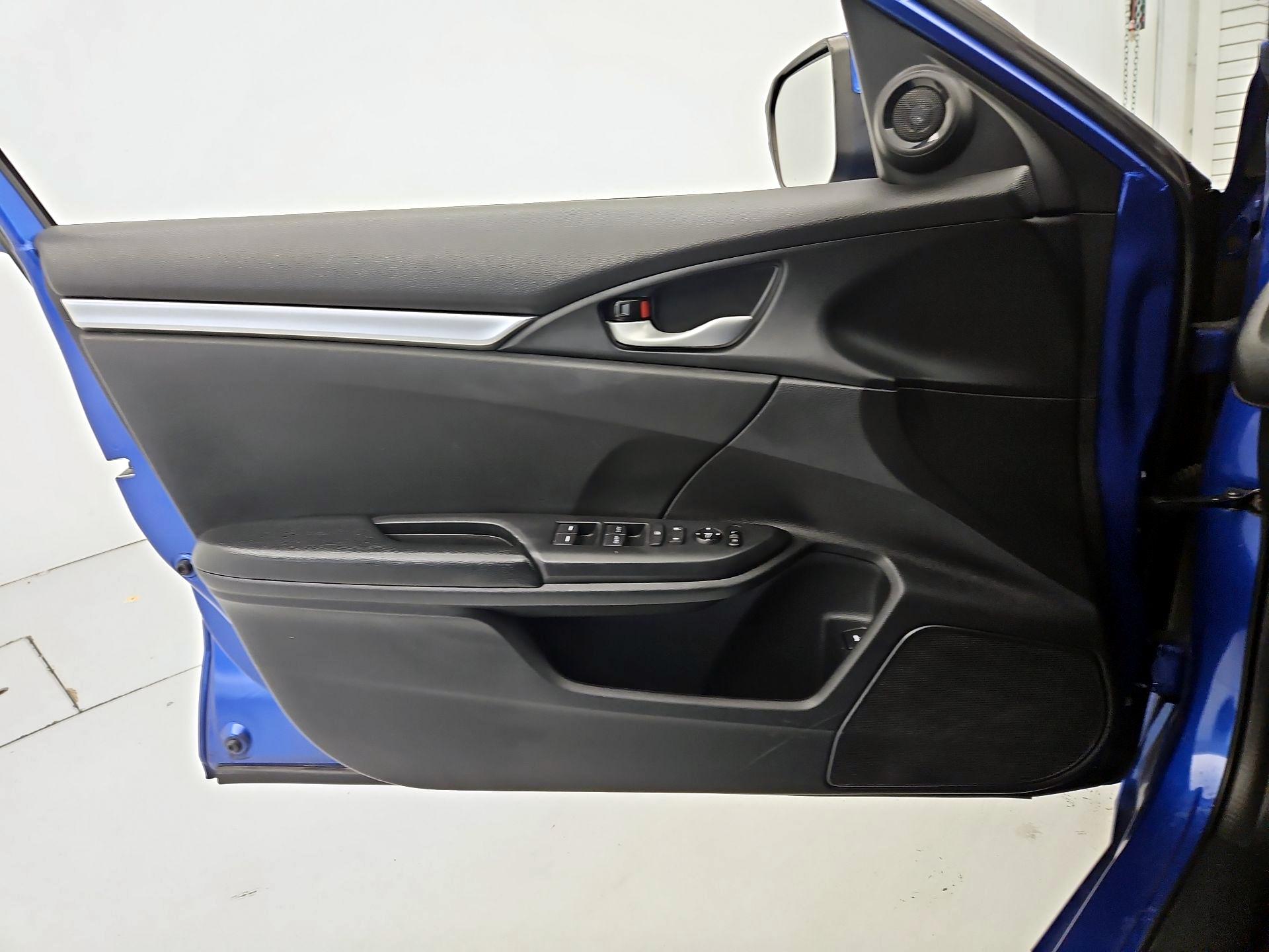 Thumbnail: 2020 Honda Civic - 12