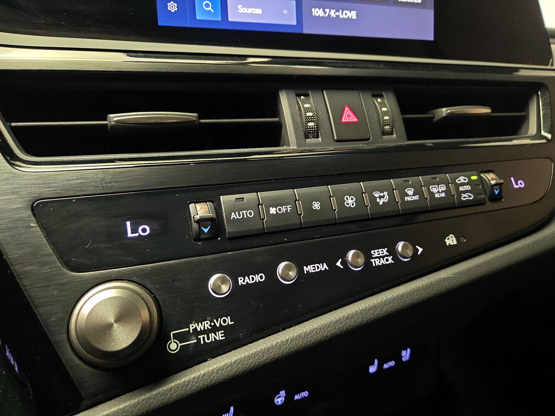 Thumbnail: 2024 Lexus ES - 16