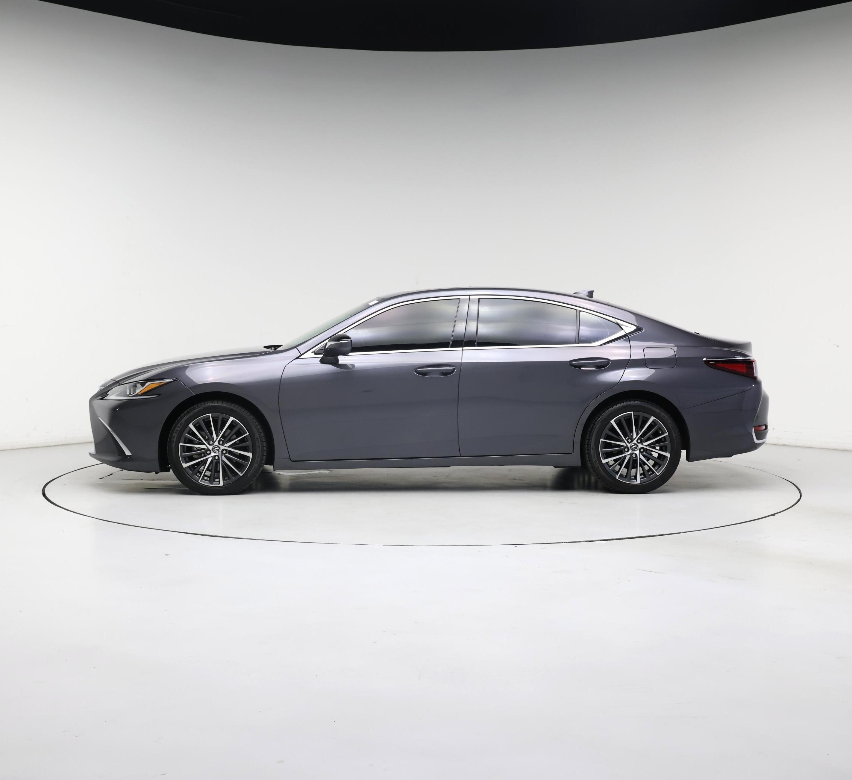 Thumbnail: 2024 Lexus ES - 3