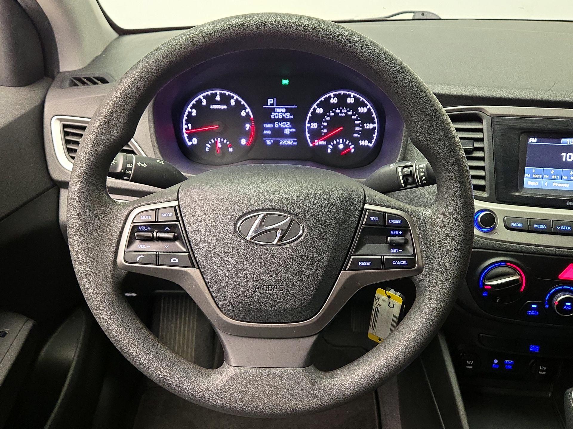 Thumbnail: 2022 Hyundai Accent - 10