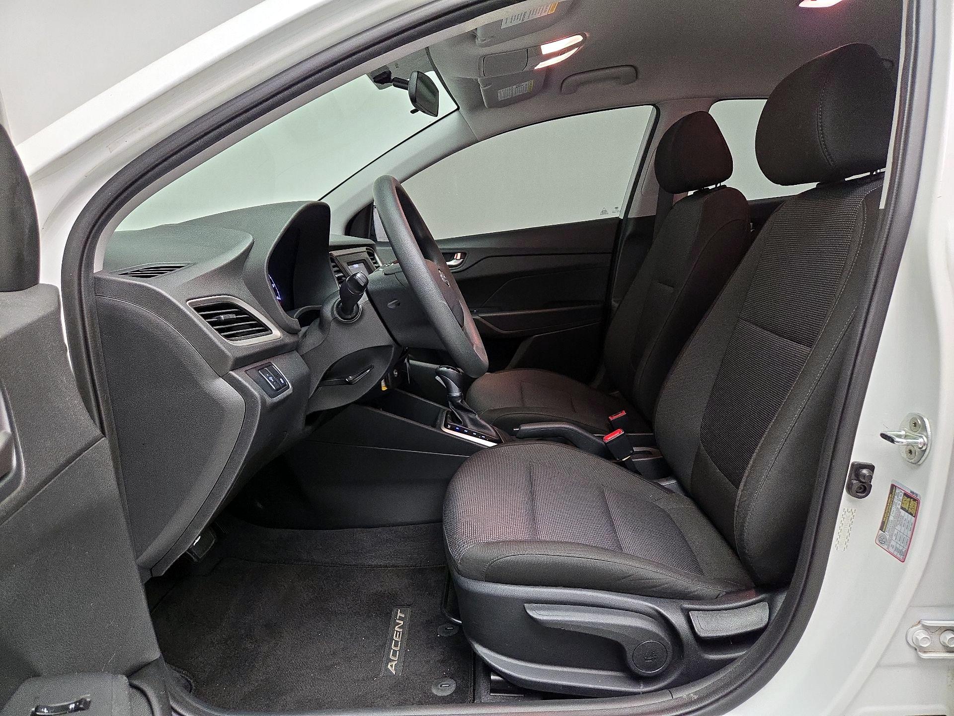 Thumbnail: 2022 Hyundai Accent - 11