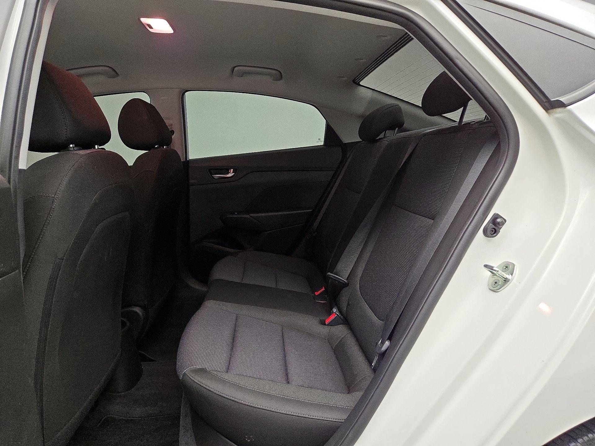 Thumbnail: 2022 Hyundai Accent - 19