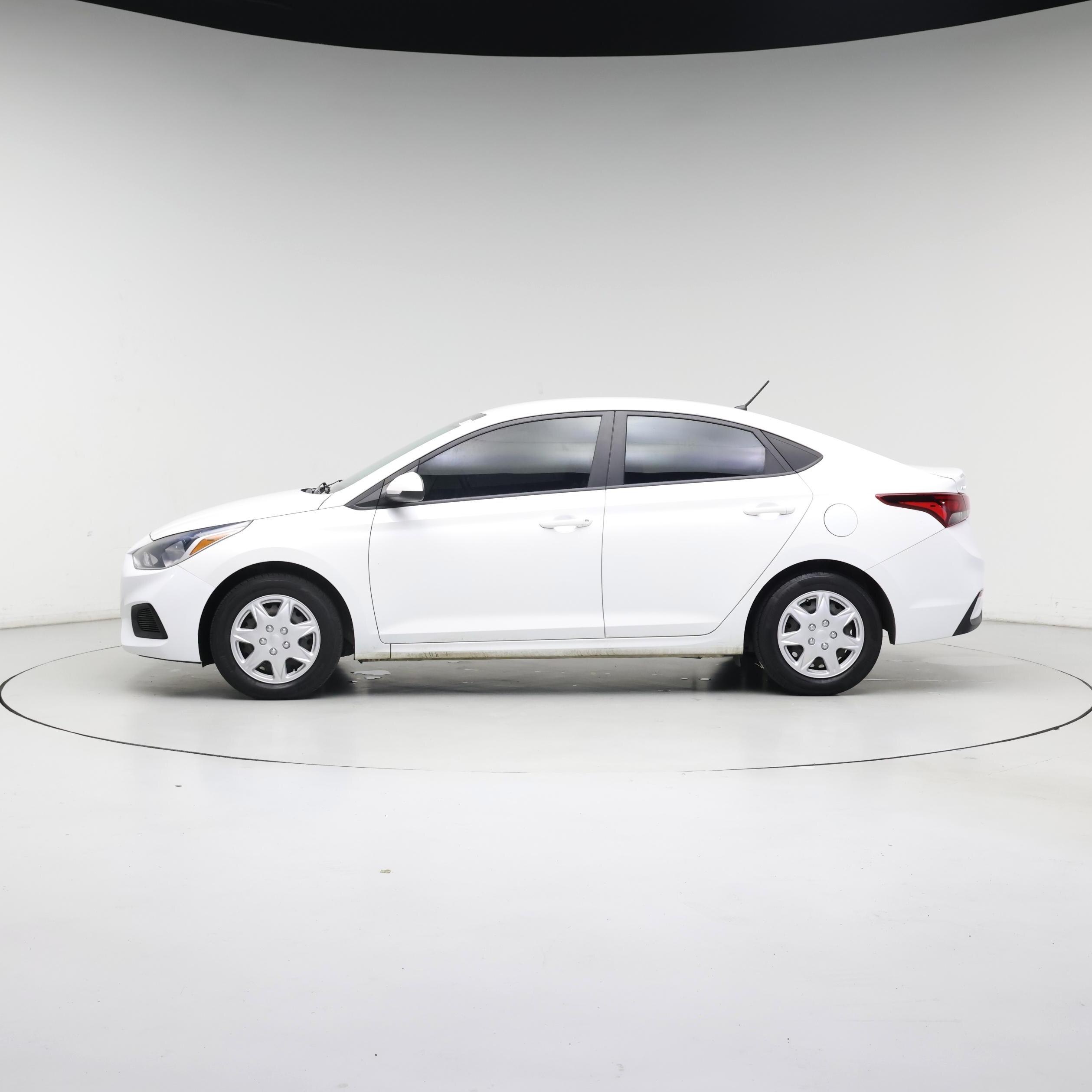 Thumbnail: 2022 Hyundai Accent - 3