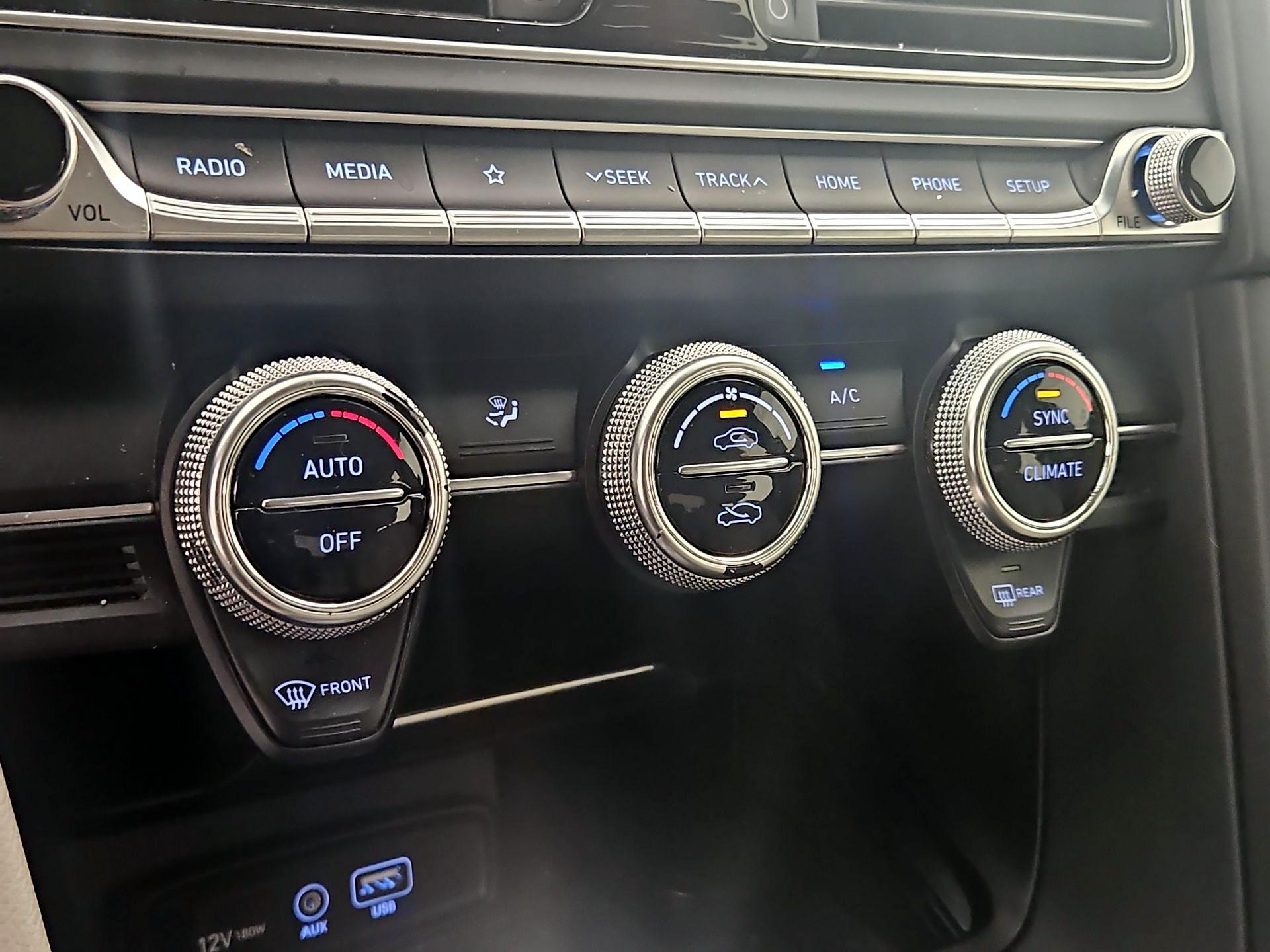 Thumbnail: 2020 Genesis G70 - 16