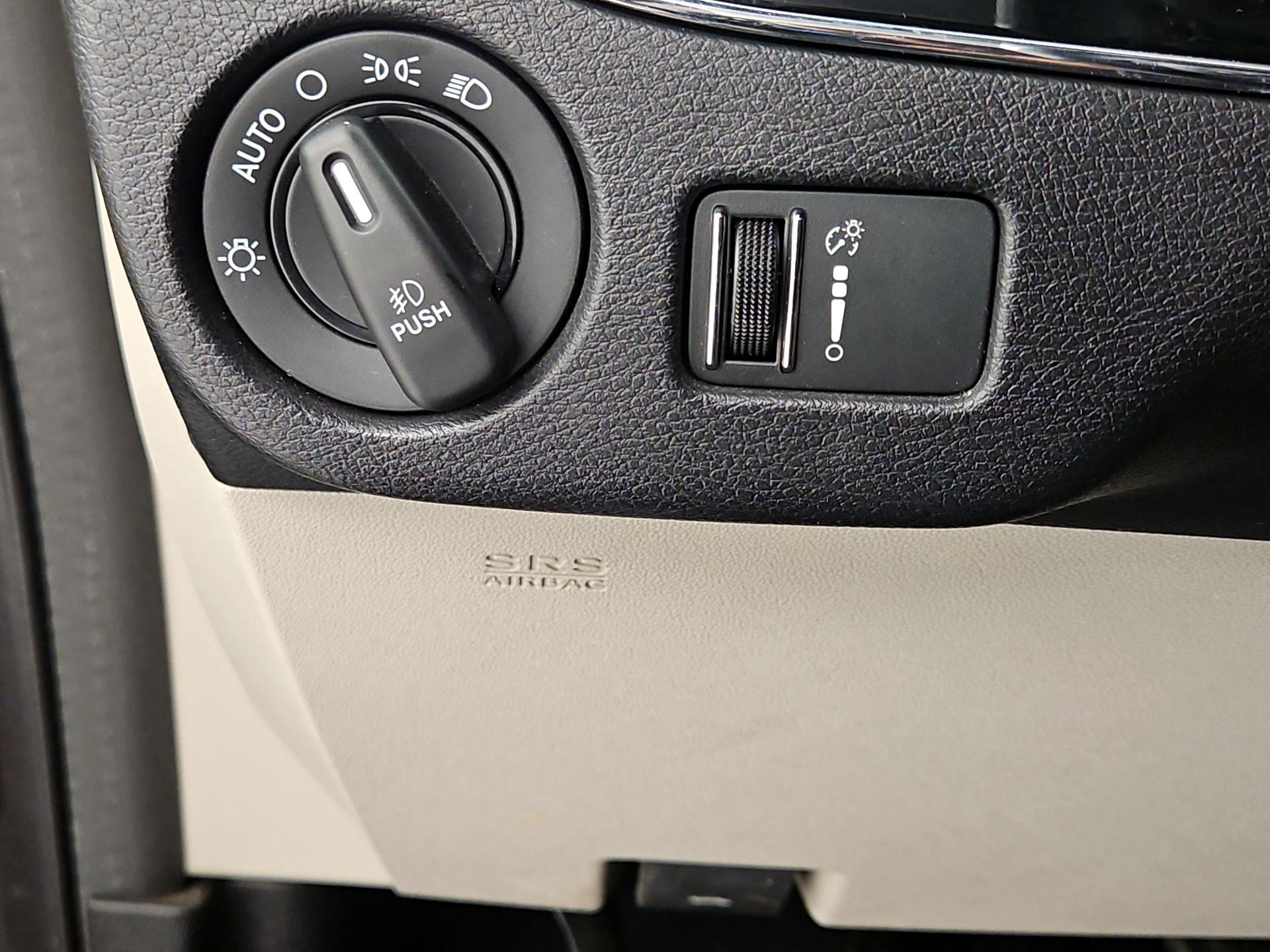 Thumbnail: 2019 Dodge Grand Caravan - 13