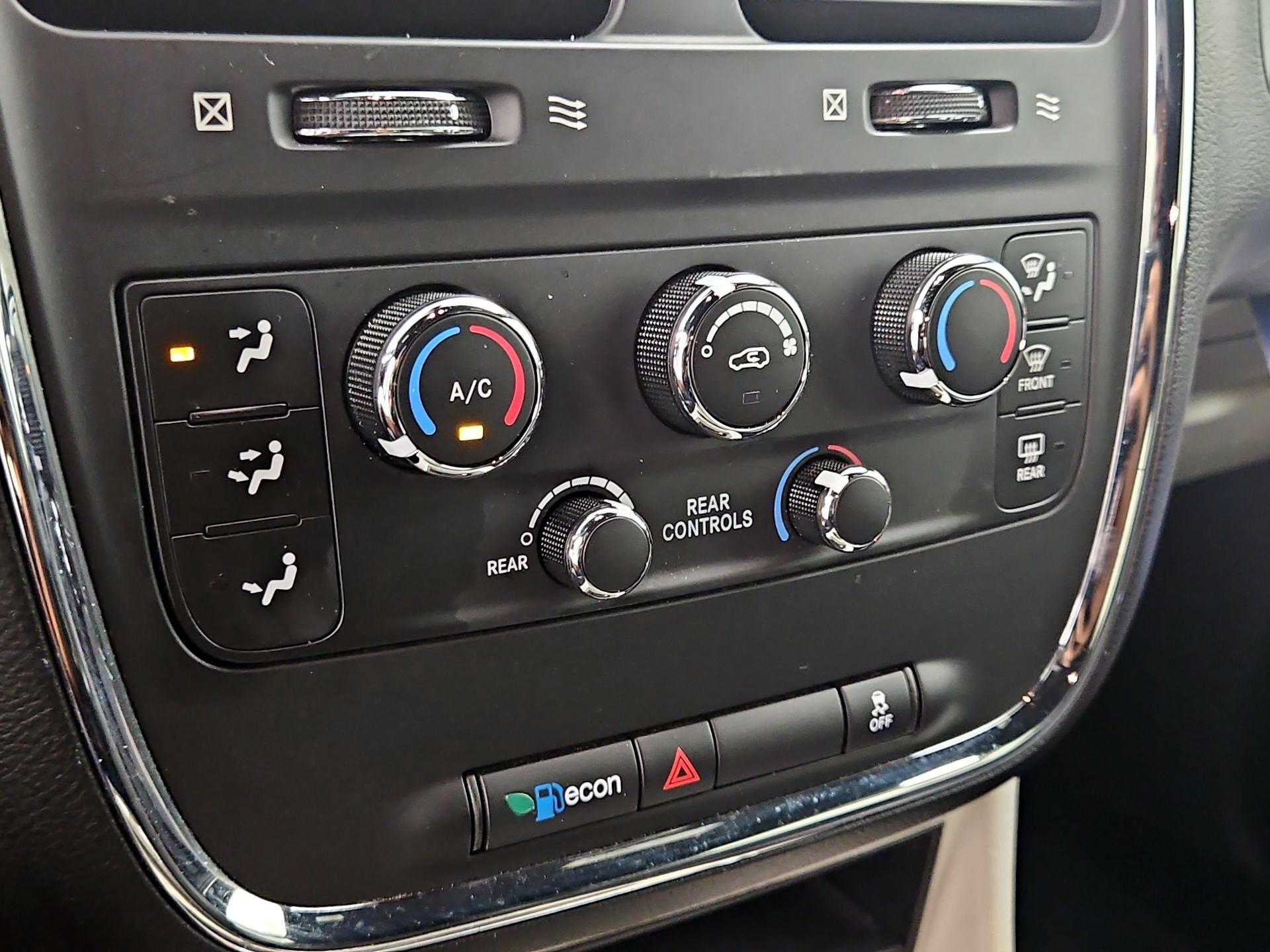 Thumbnail: 2019 Dodge Grand Caravan - 16