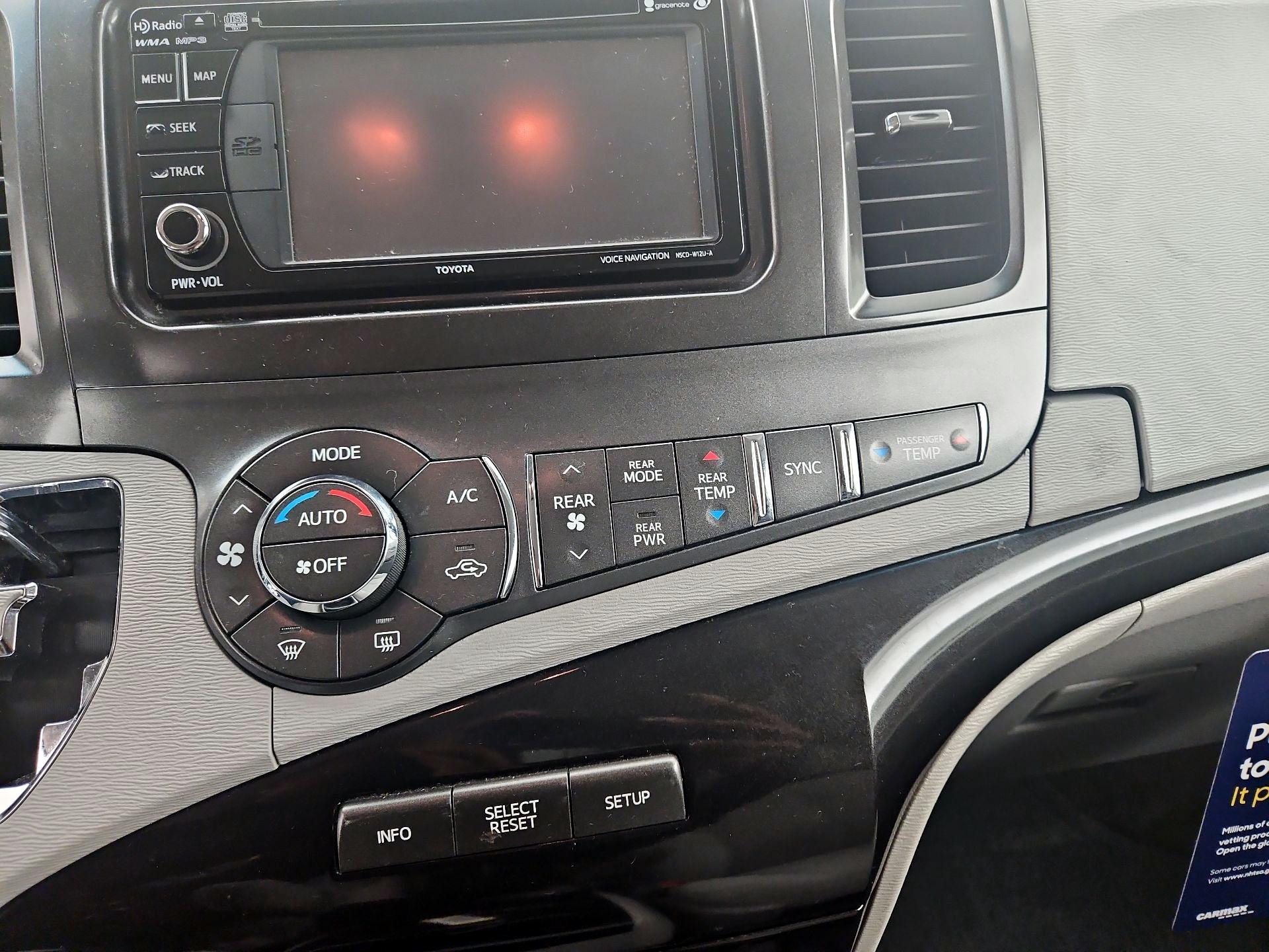 Thumbnail: 2014 Toyota Sienna - 17