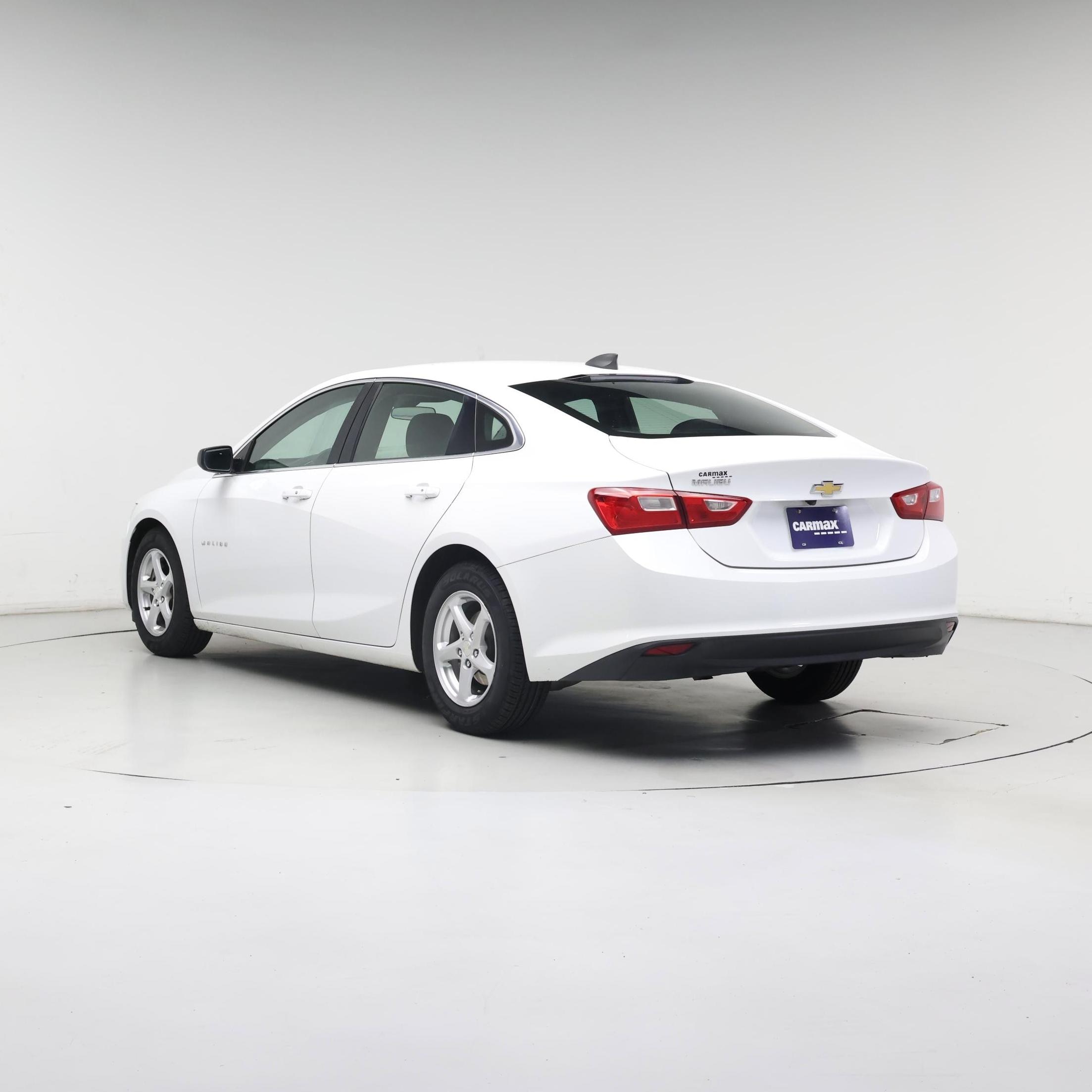 Thumbnail: 2017 Chevrolet Malibu - 2