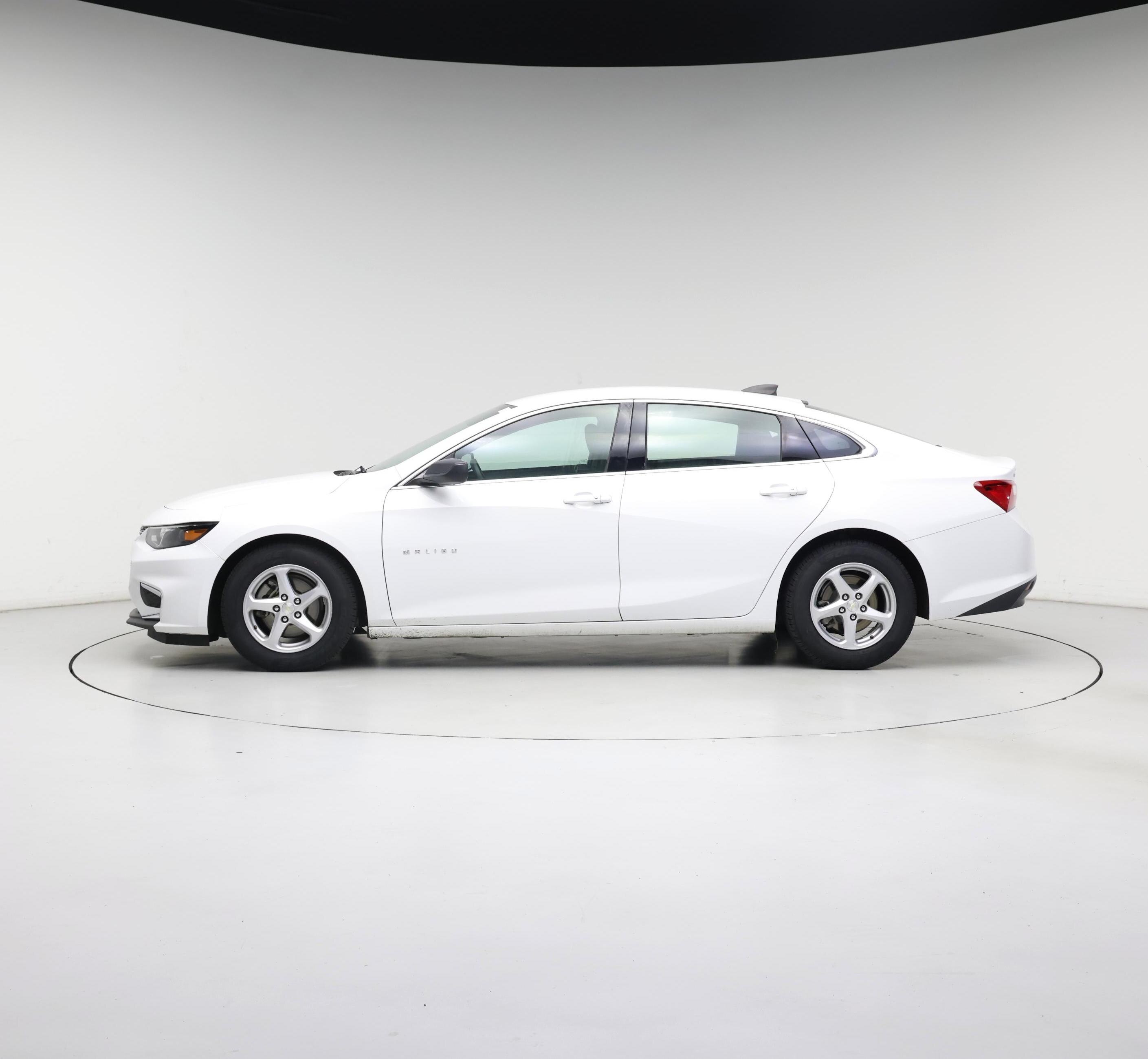 Thumbnail: 2017 Chevrolet Malibu - 3