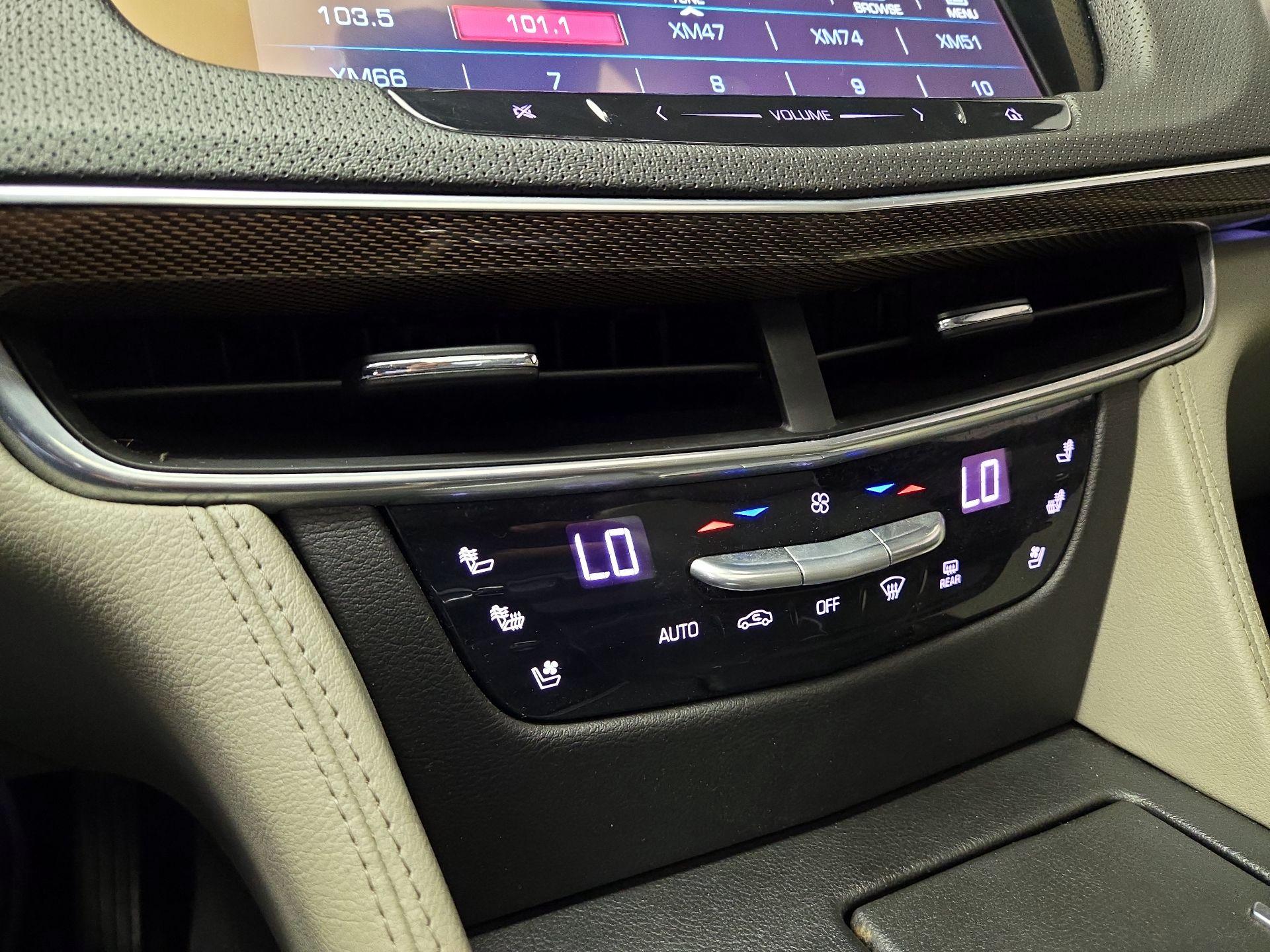 Thumbnail: 2016 Cadillac CT6 - 17