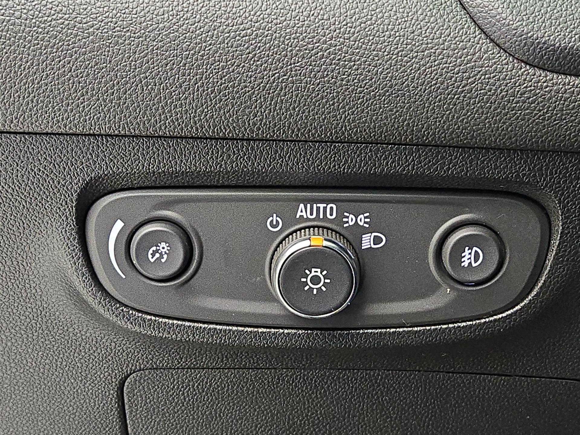 Thumbnail: 2021 Buick Encore GX - 13