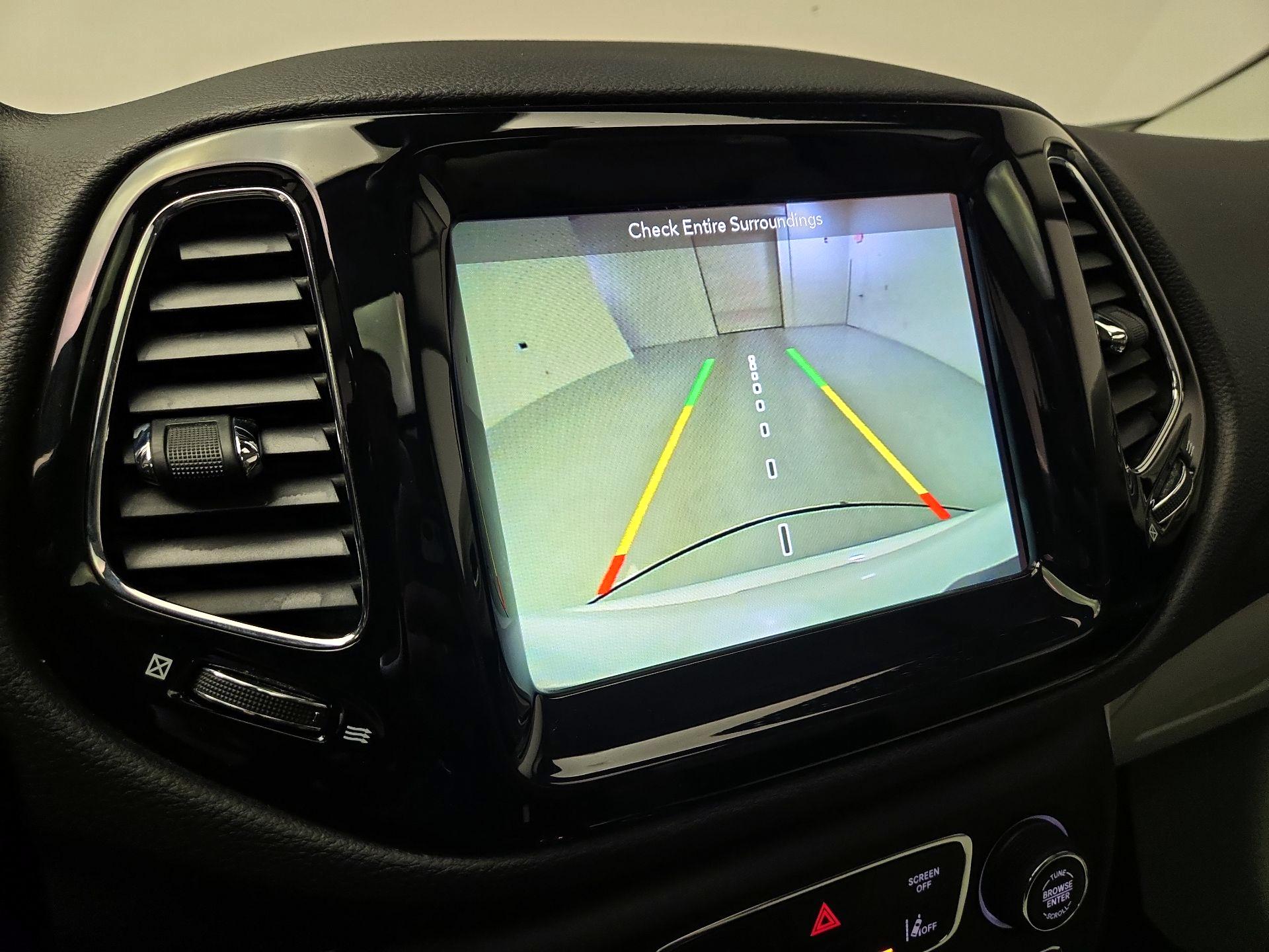 Thumbnail: 2018 Jeep Compass - 15