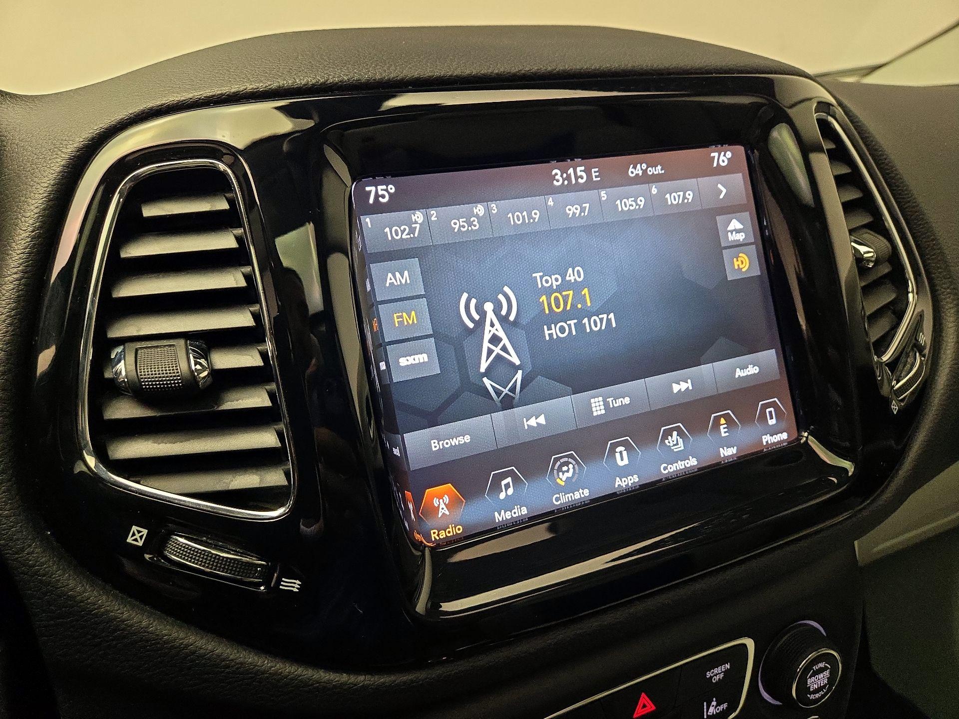 Thumbnail: 2018 Jeep Compass - 16