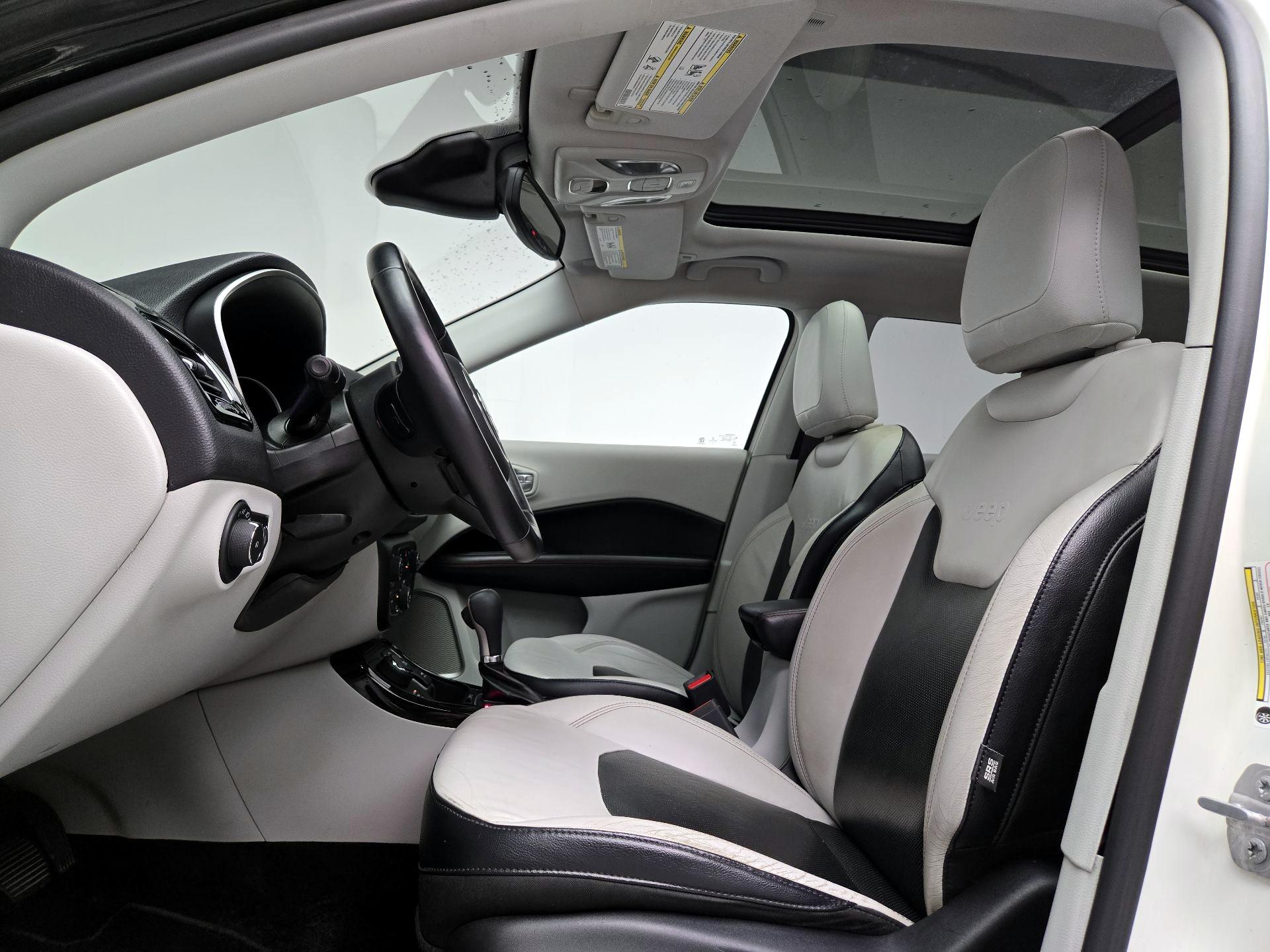 Thumbnail: 2018 Jeep Compass - 20