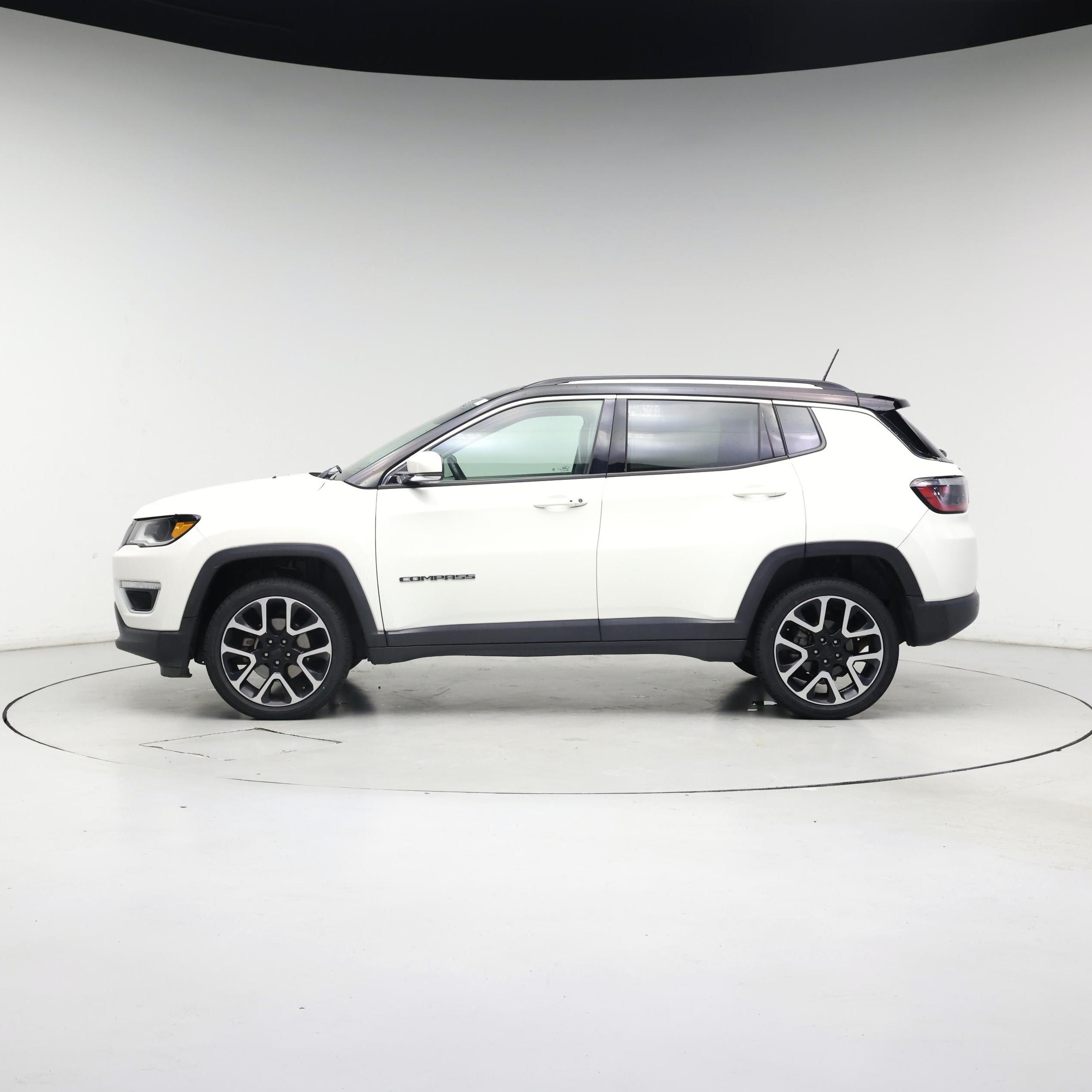 Thumbnail: 2018 Jeep Compass - 3