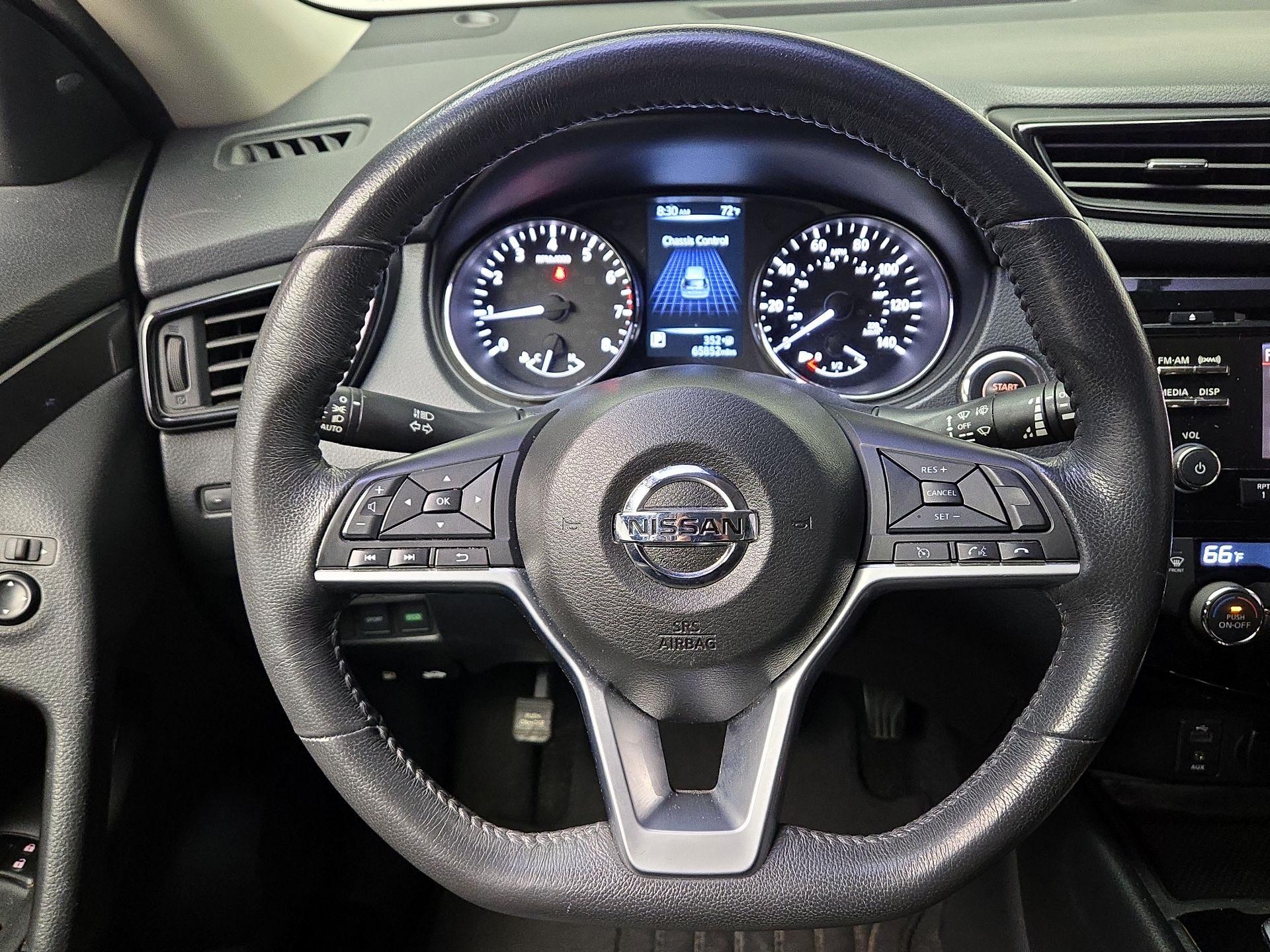 Thumbnail: 2017 Nissan Rogue - 10