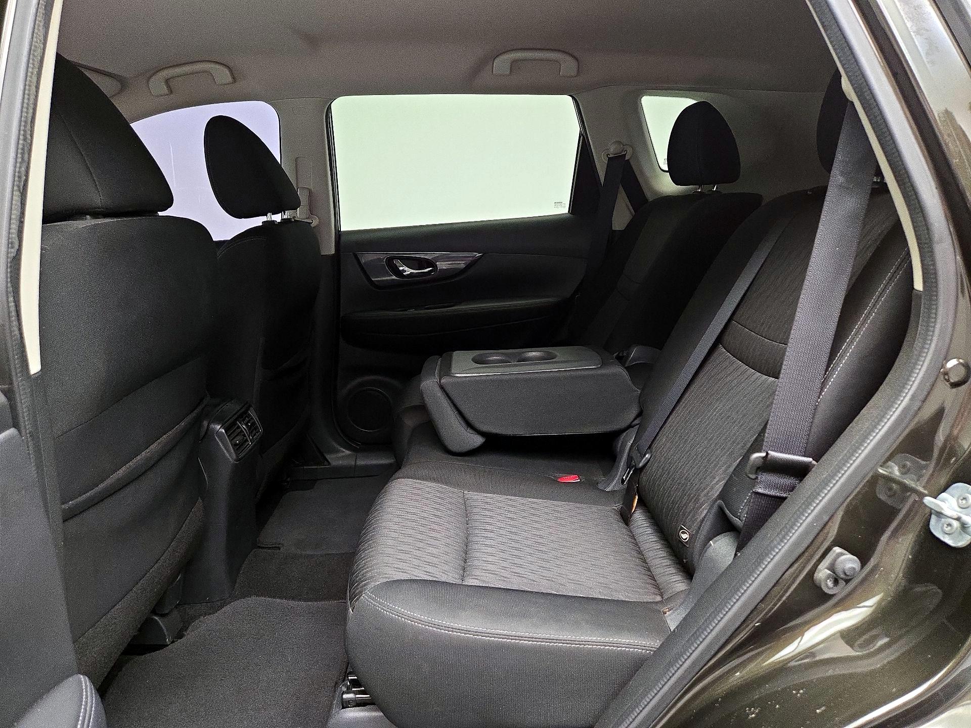 Thumbnail: 2017 Nissan Rogue - 19
