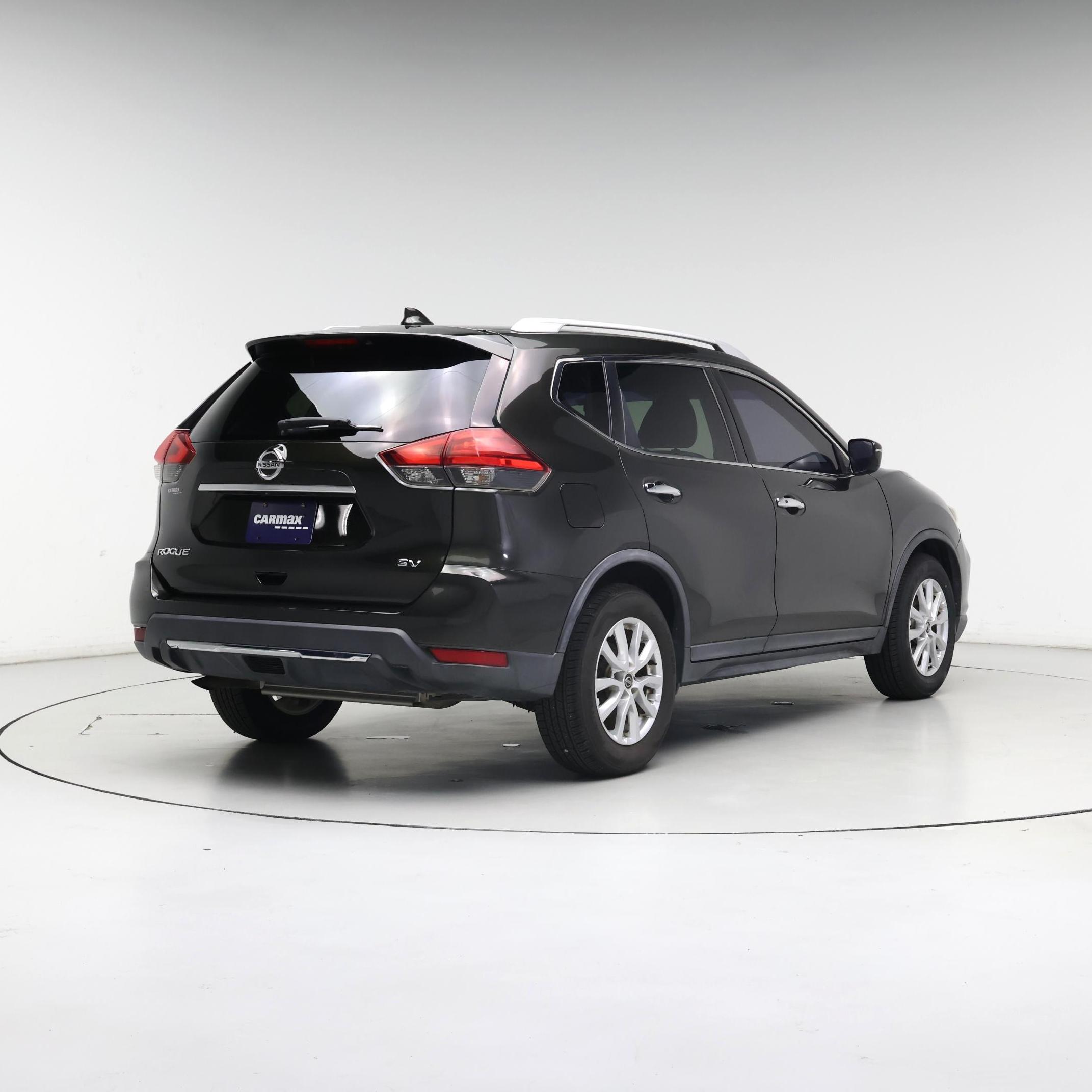 Thumbnail: 2017 Nissan Rogue - 8