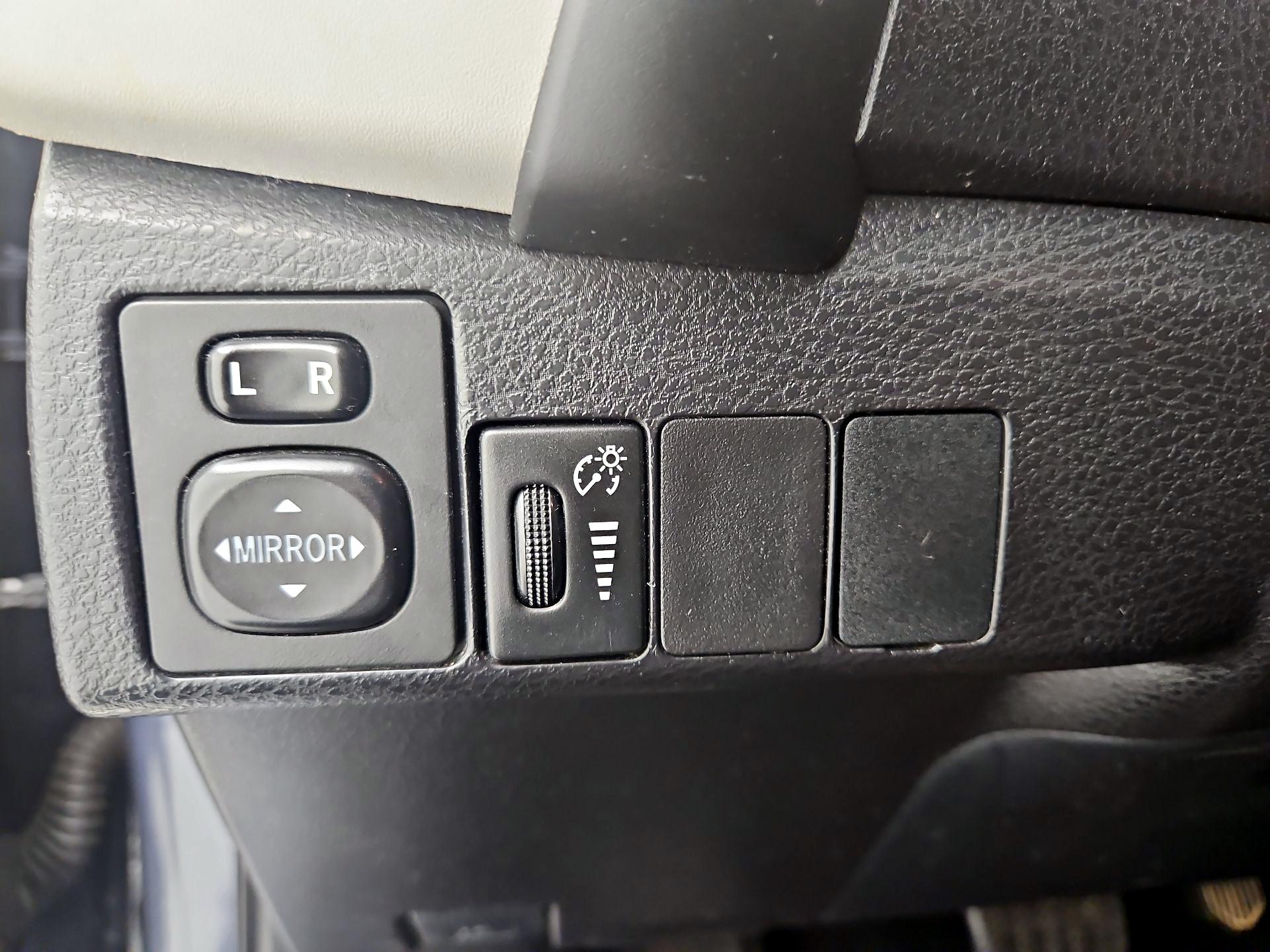 Thumbnail: 2018 Toyota Corolla - 13