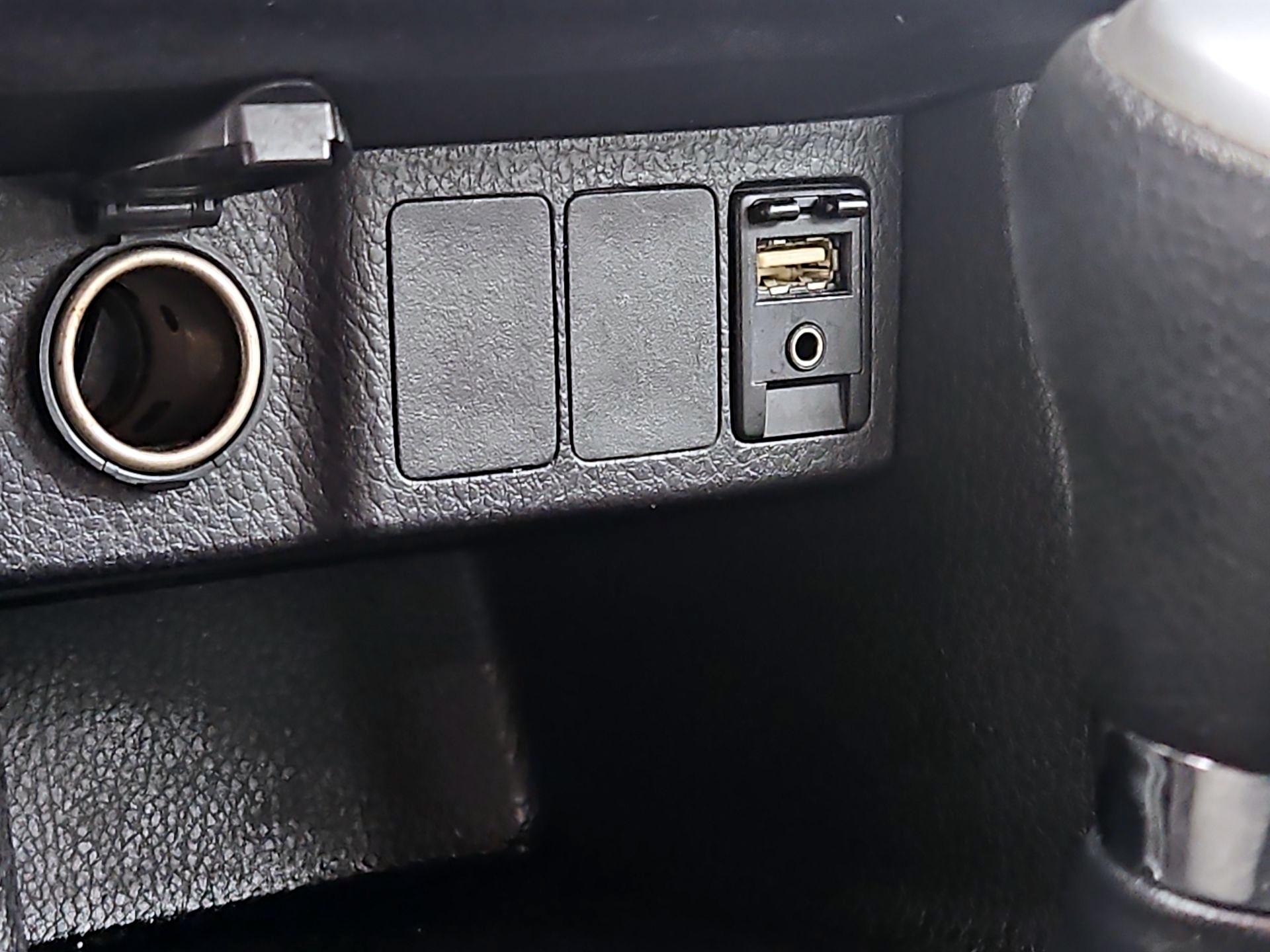 Thumbnail: 2018 Toyota Corolla - 18