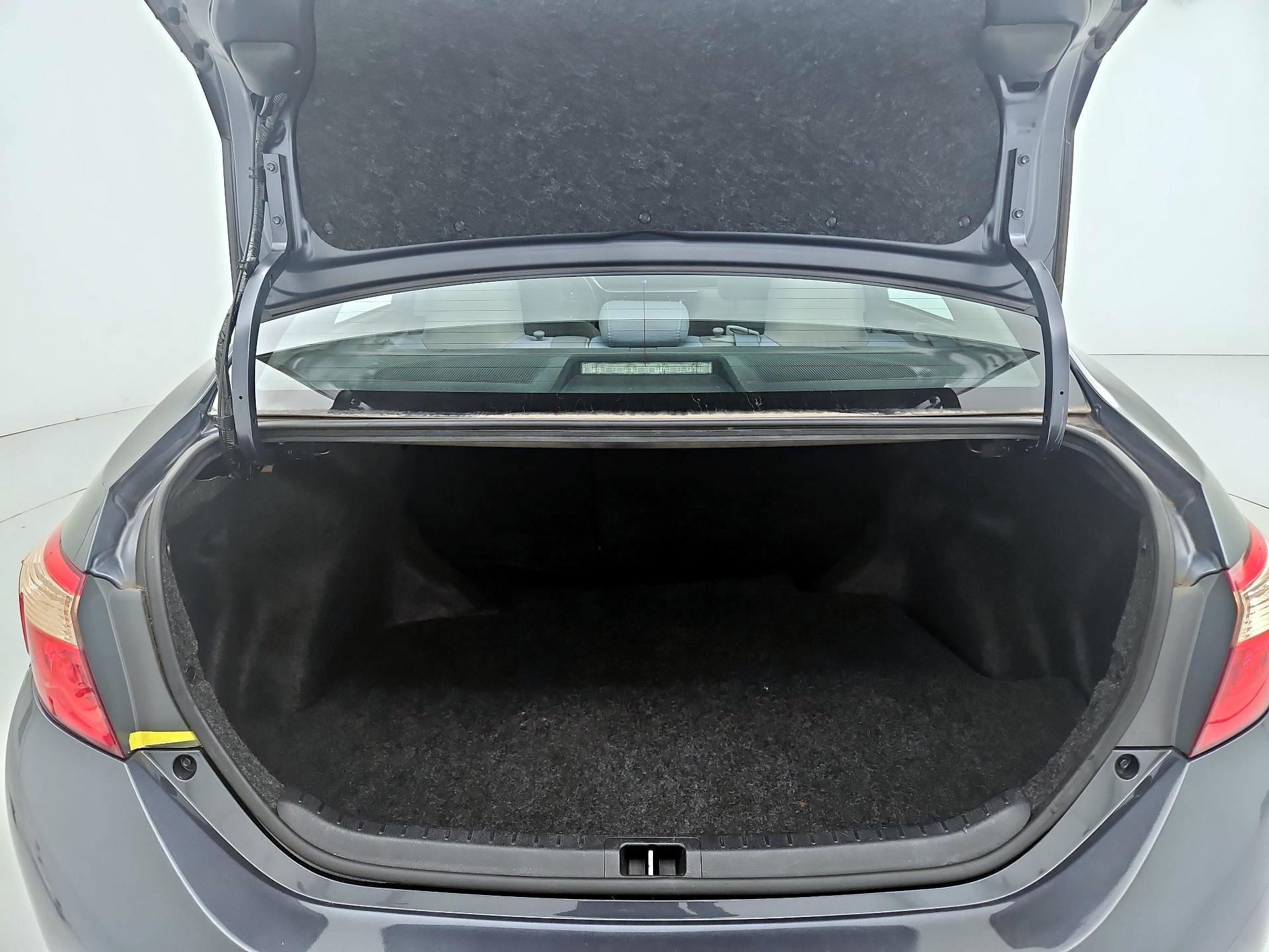 Thumbnail: 2018 Toyota Corolla - 20