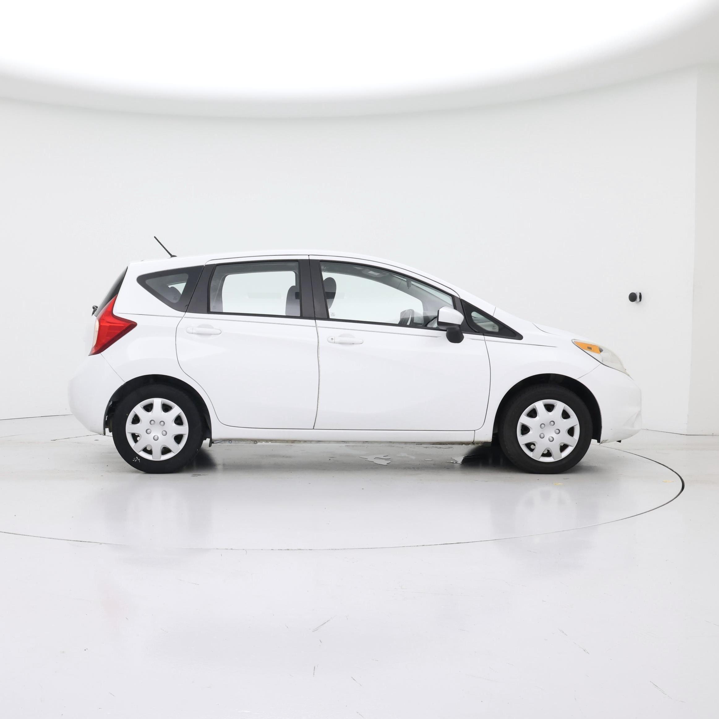 Thumbnail: 2015 Nissan Versa Note - 7