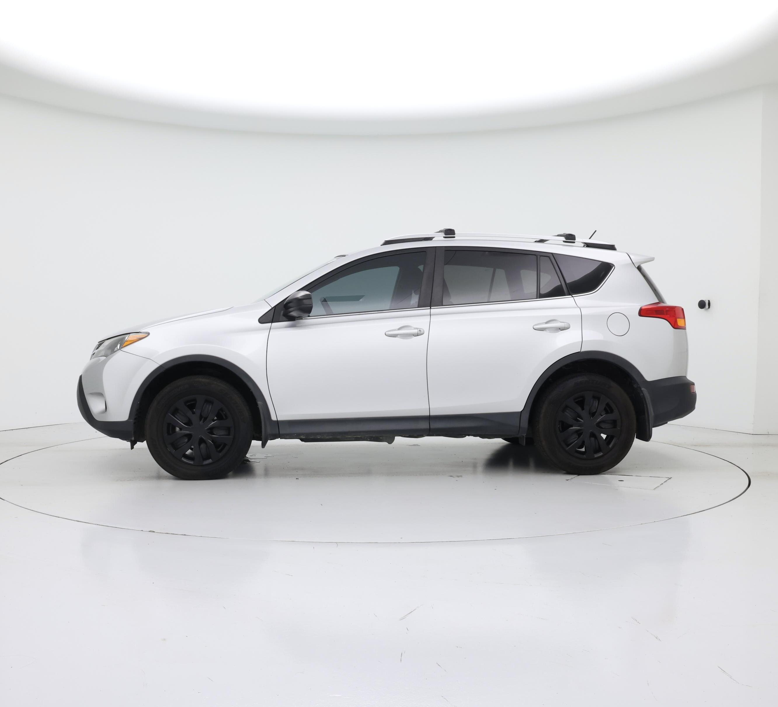 Thumbnail: 2015 Toyota RAV4 - 3