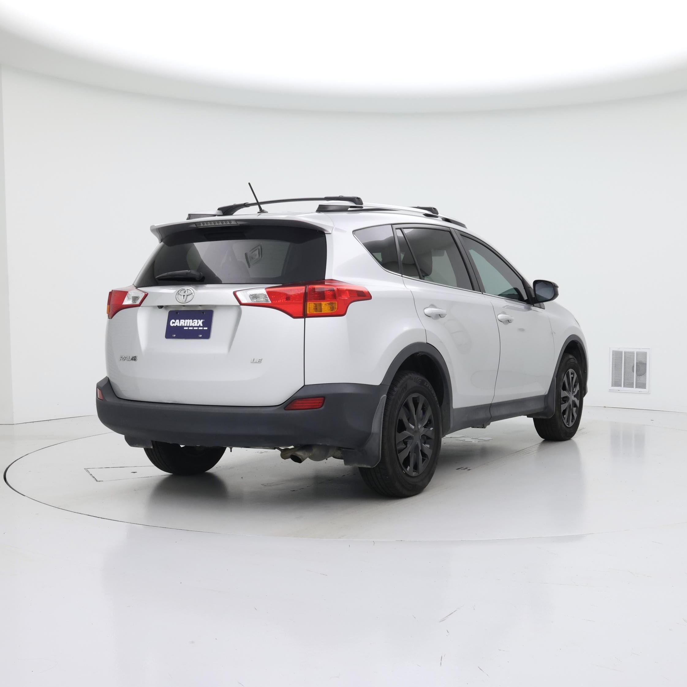 Thumbnail: 2015 Toyota RAV4 - 8