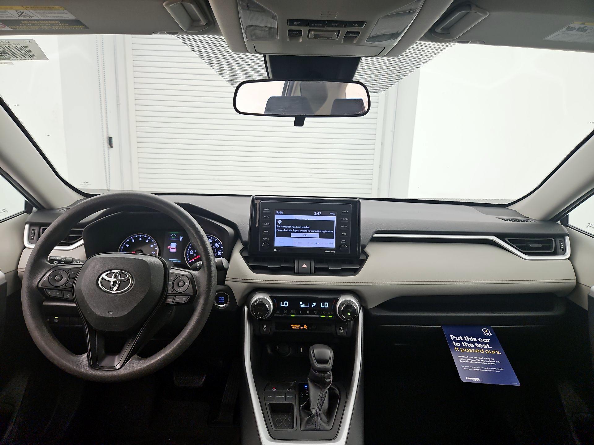 Thumbnail: 2021 Toyota RAV4 - 9