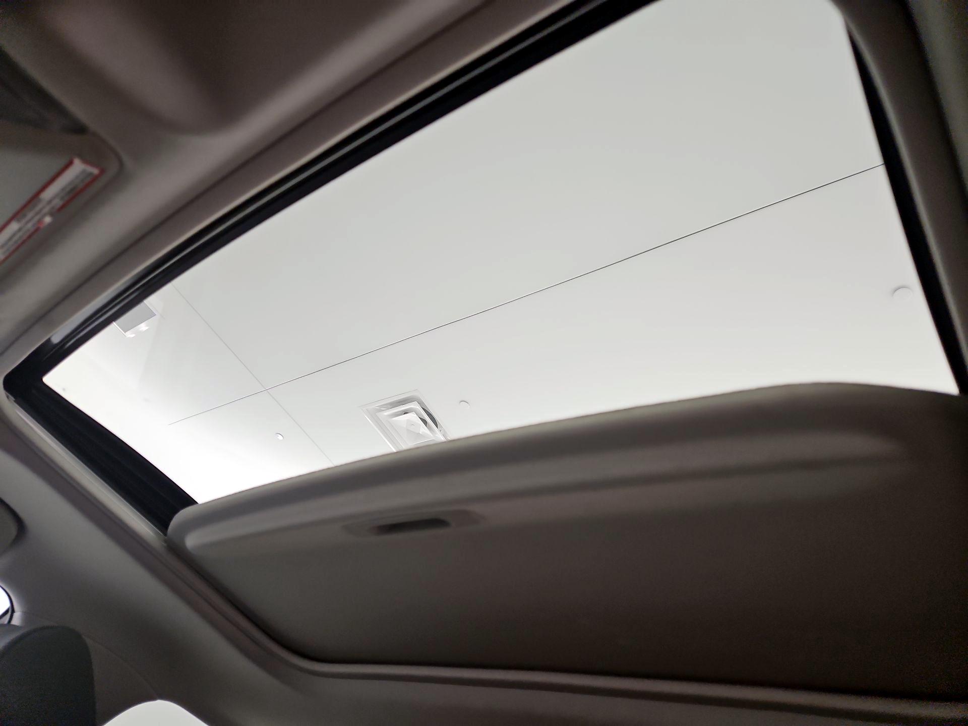 Thumbnail: 2021 Toyota RAV4 - 19