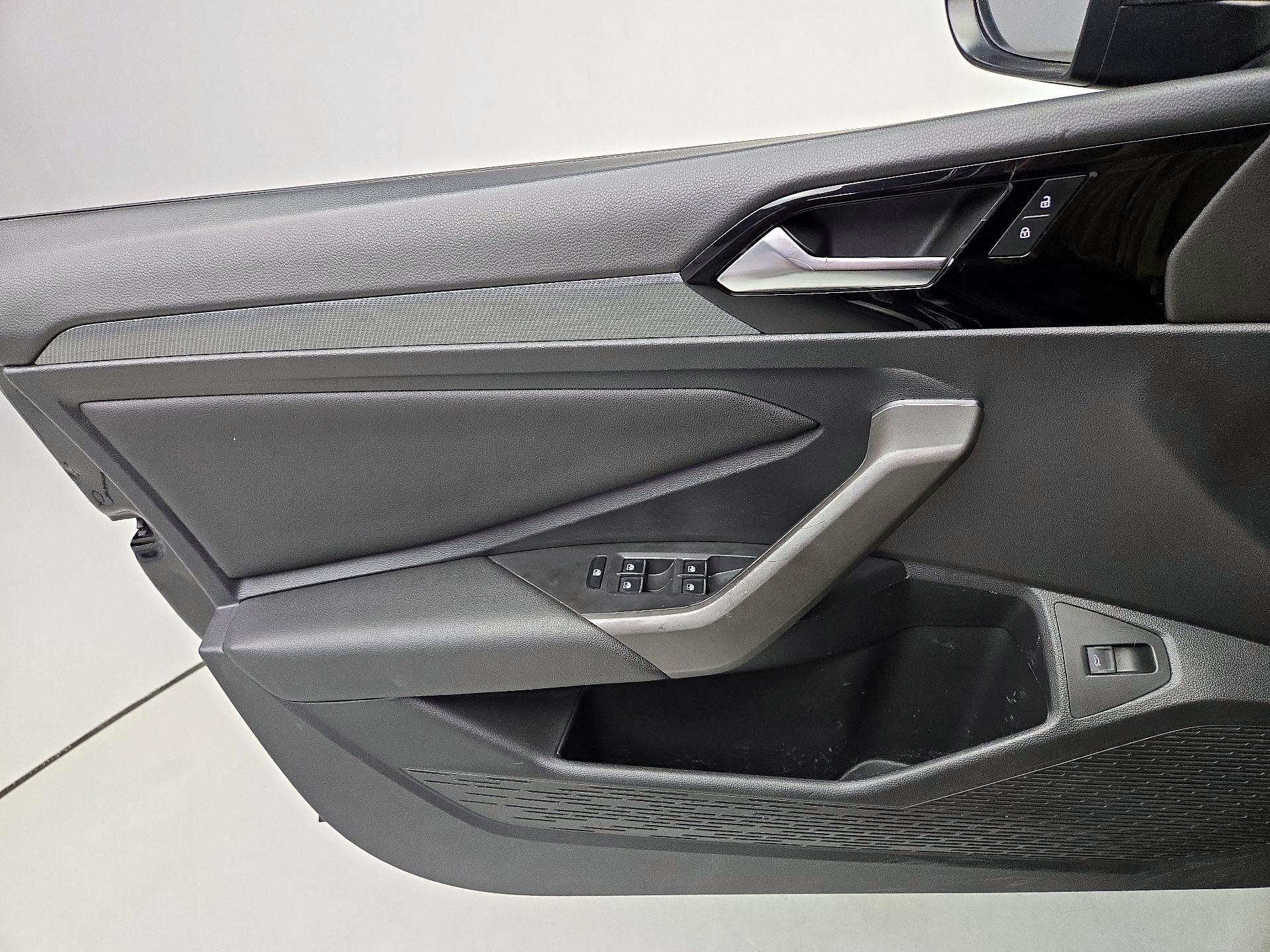Thumbnail: 2021 Volkswagen Jetta - 12