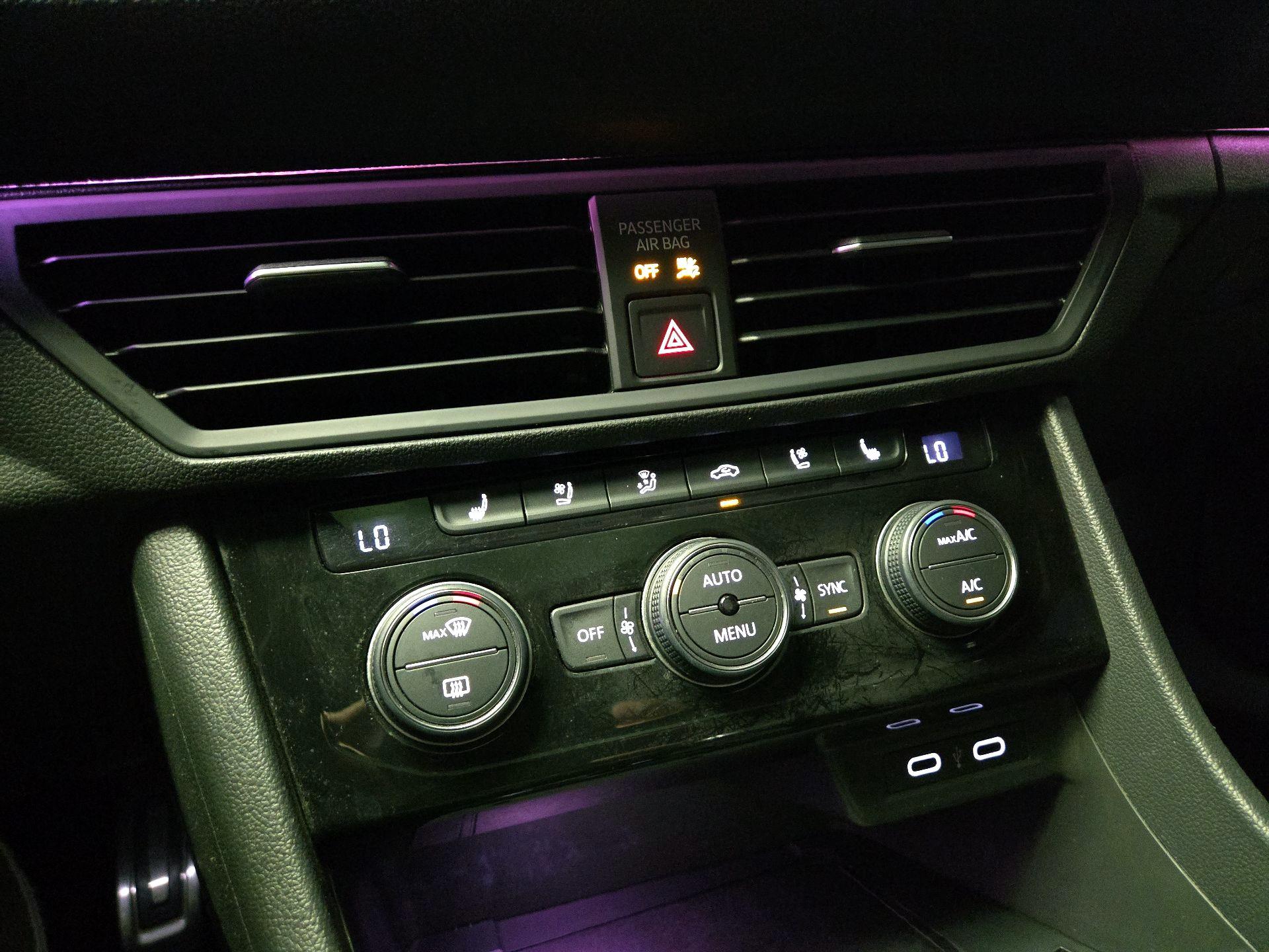 Thumbnail: 2021 Volkswagen Jetta - 16