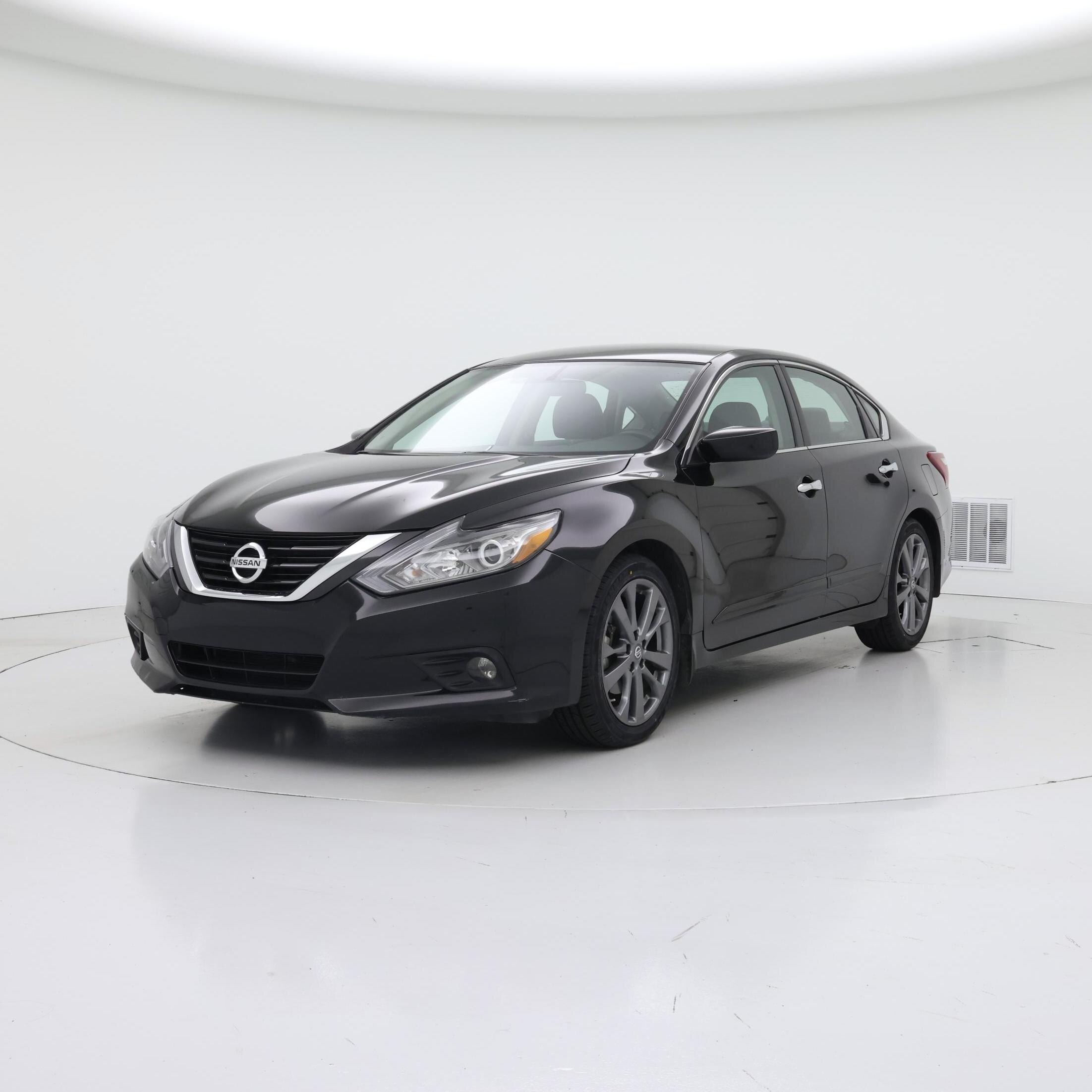 Thumbnail: 2018 Nissan Altima - 4