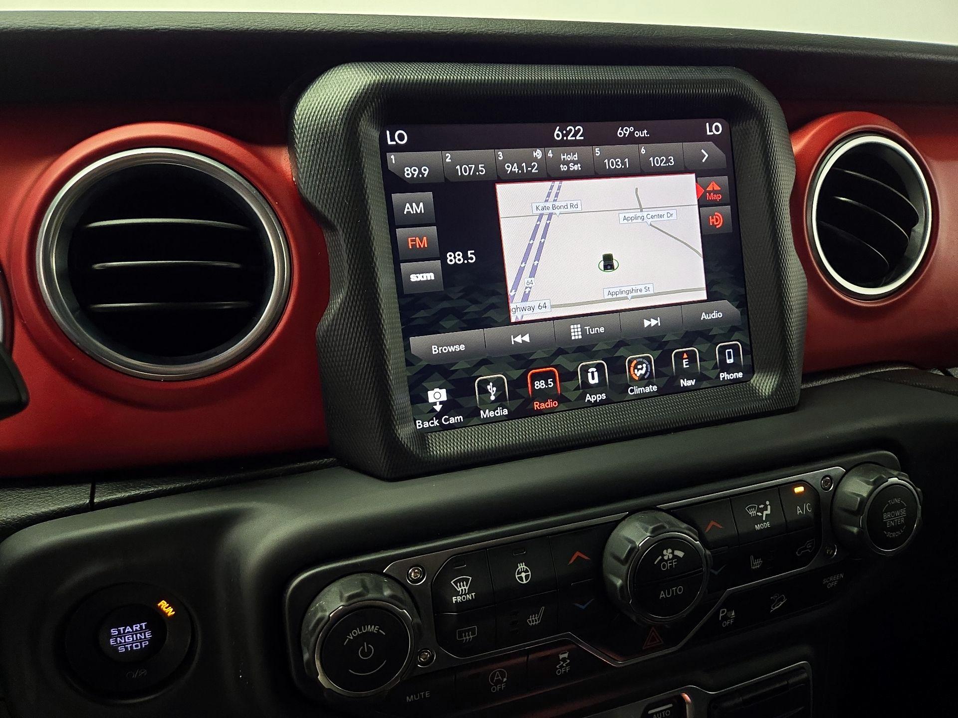 Thumbnail: 2018 Jeep Wrangler - 16