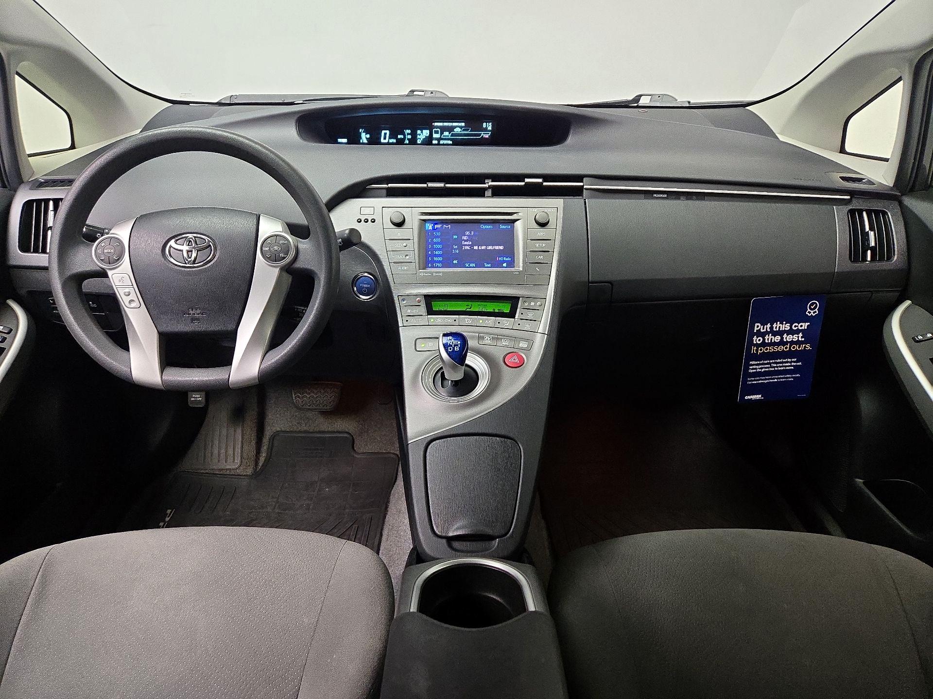 Thumbnail: 2015 Toyota Prius - 9