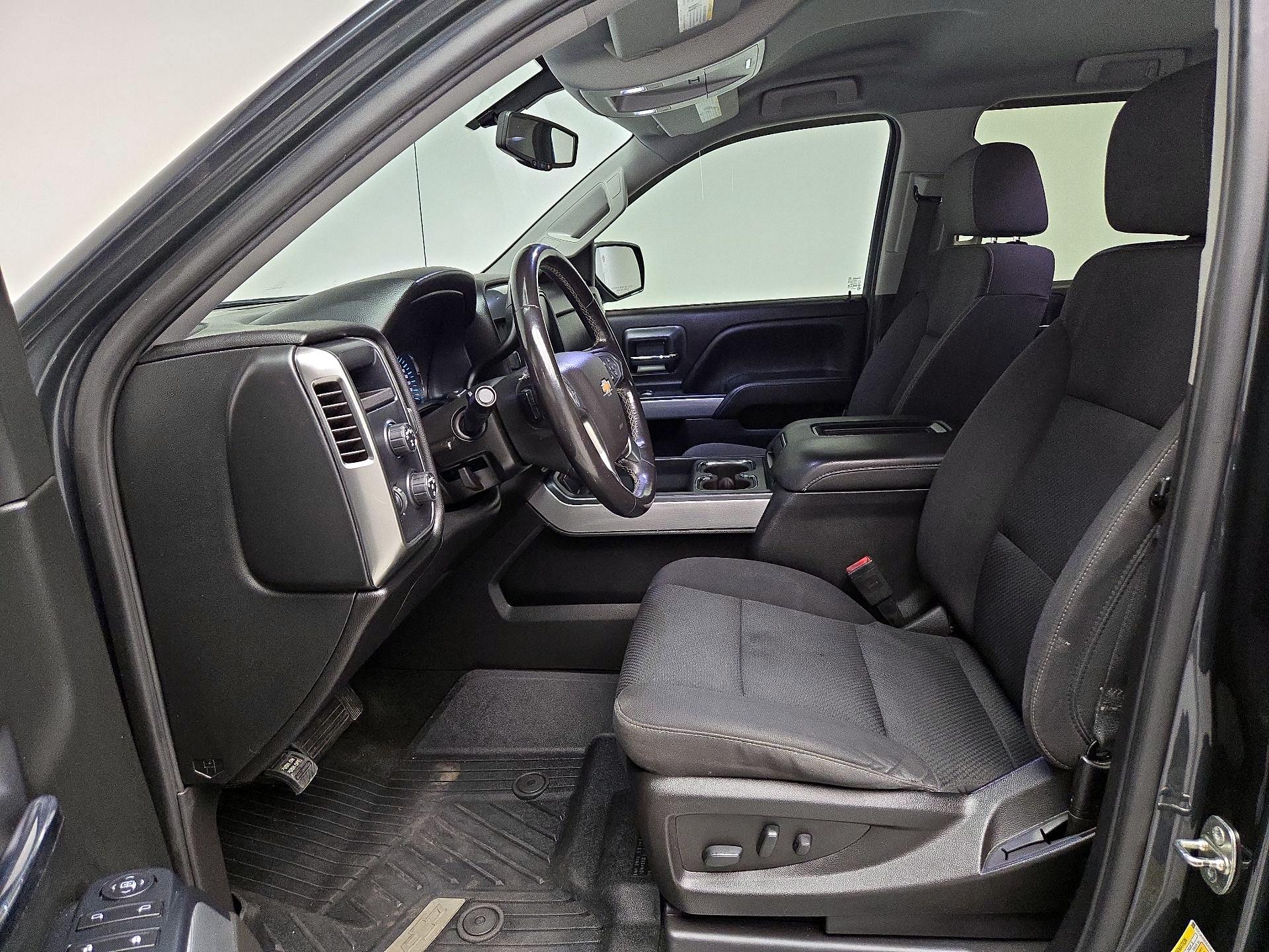 Thumbnail: 2018 Chevrolet Silverado 1500 - 11