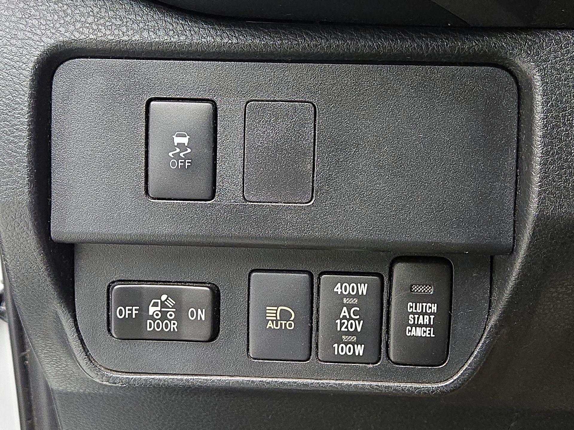 Thumbnail: 2021 Toyota Tacoma - 13