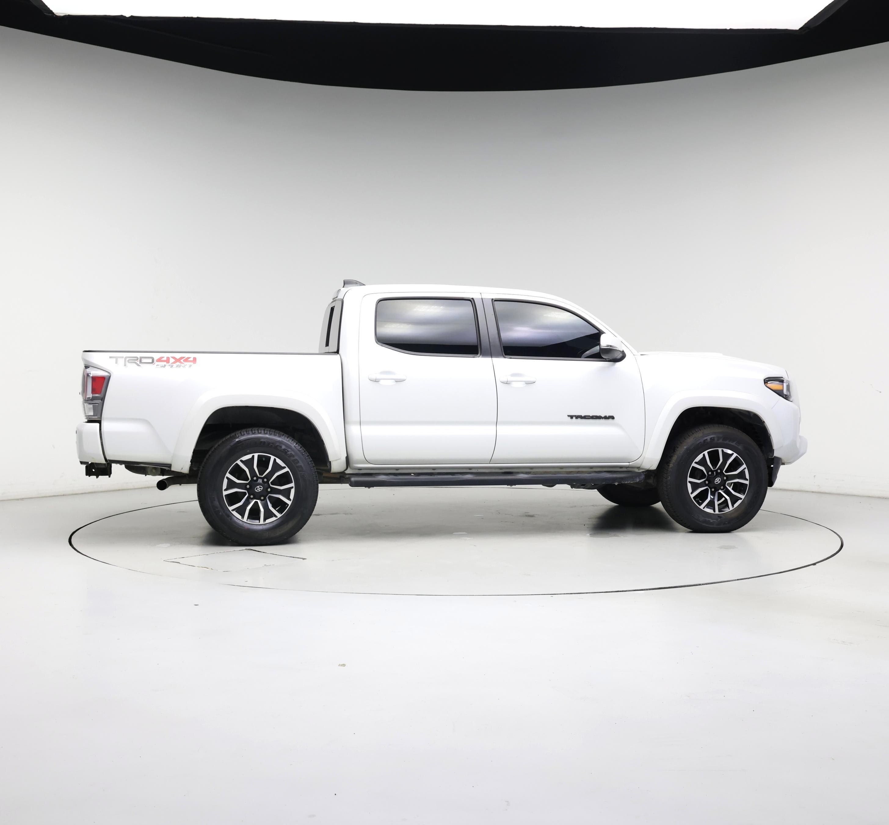 Thumbnail: 2021 Toyota Tacoma - 7