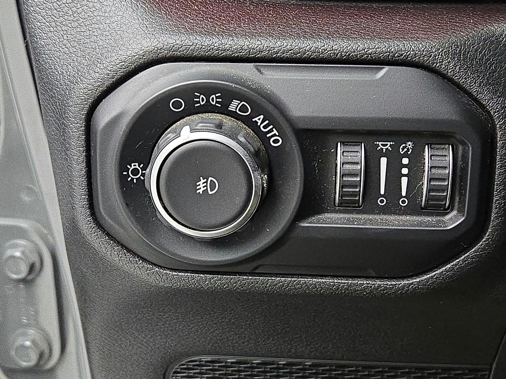 Thumbnail: 2020 Jeep Wrangler - 13