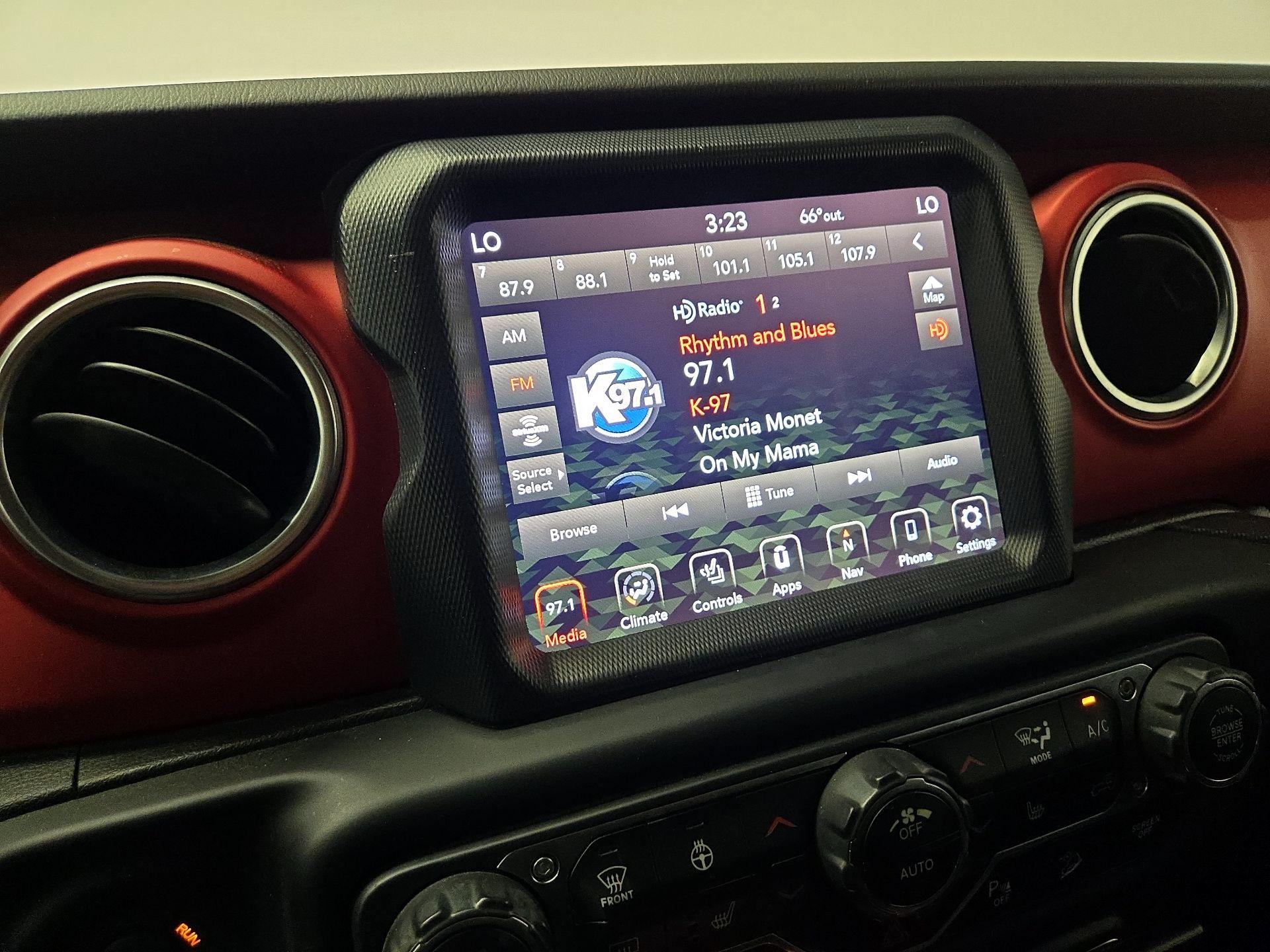 Thumbnail: 2020 Jeep Wrangler - 16